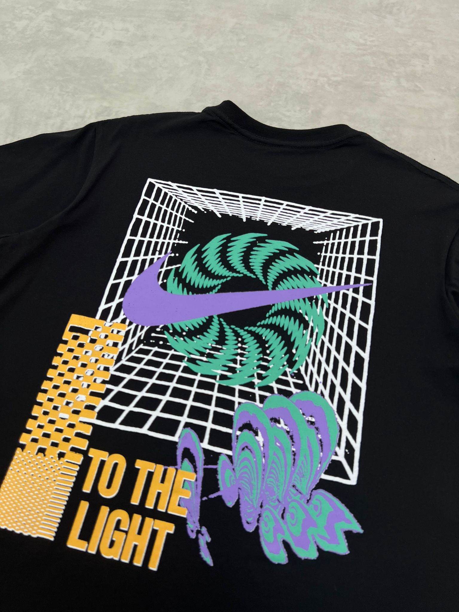 To The Light Print Black  T-shirt