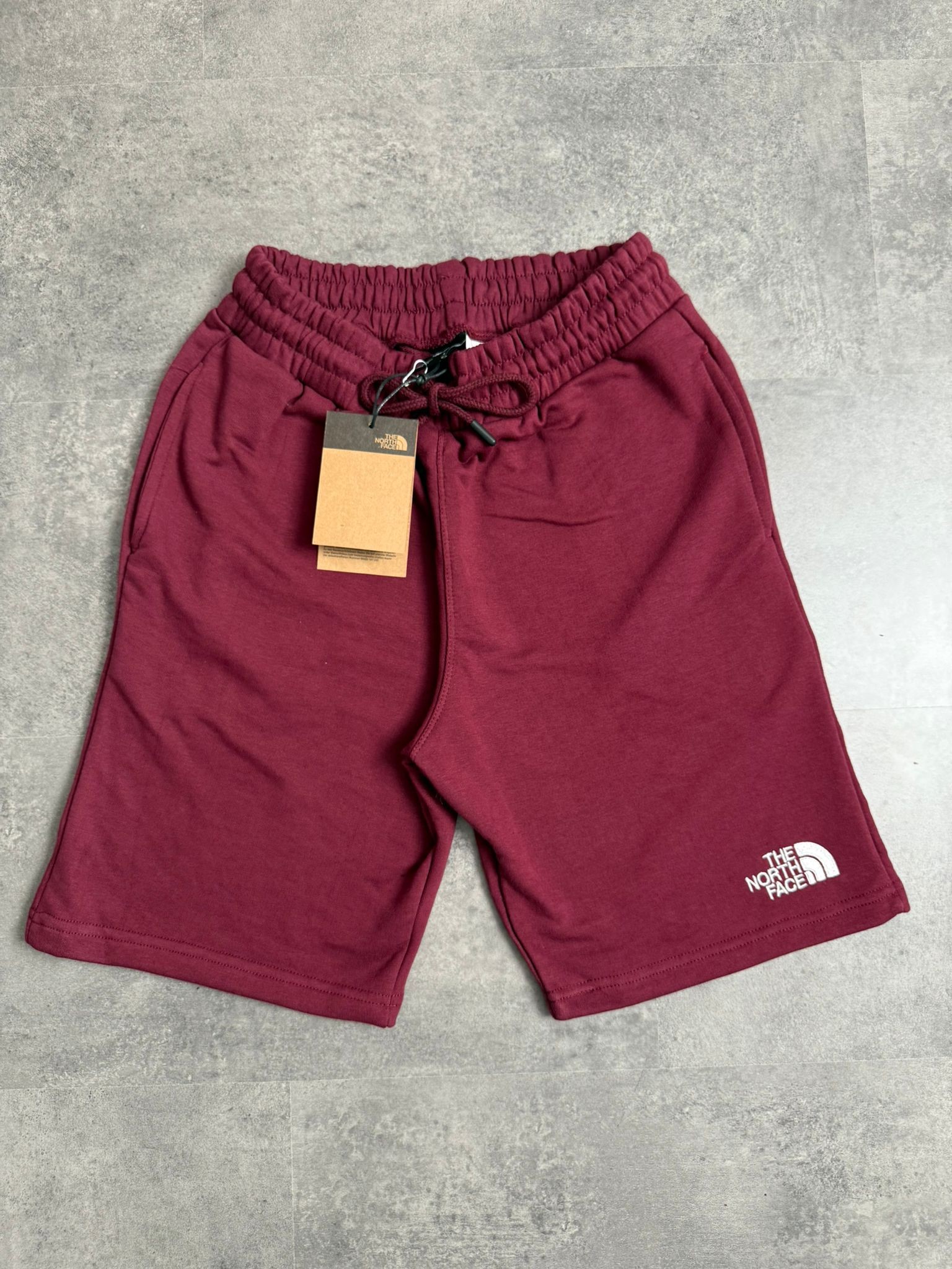 Yeni Sezon Şardonsuz Regular Basic Logo Şort - BORDO