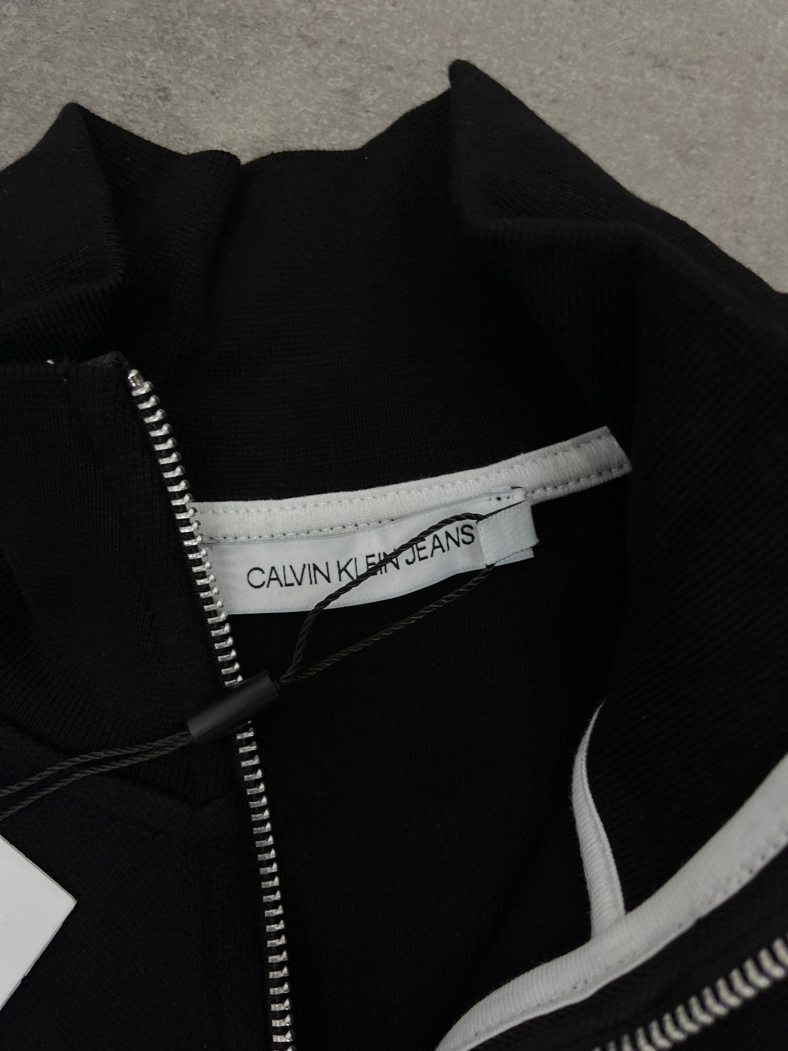 Yeni Sezon Yarım Fermuarlı Nakış Logo Sweatshirt
