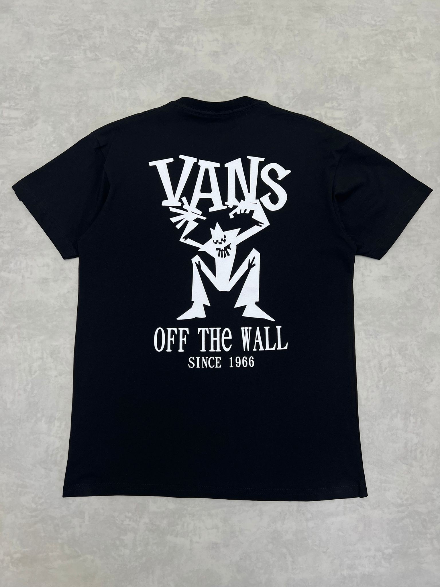 Alien Of The Wall Back Print Black T-shirt