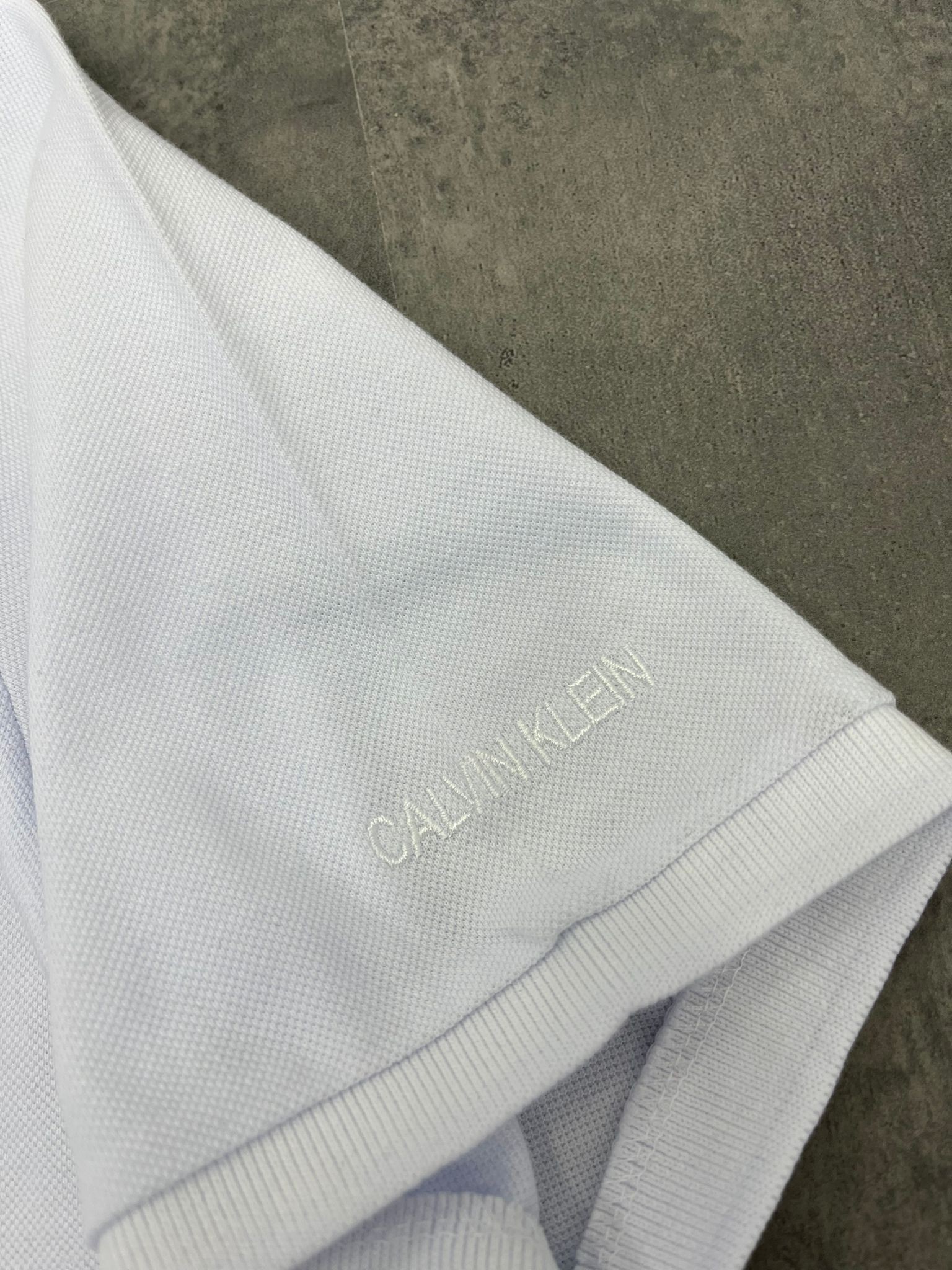 Yeni Sezon Basic Ceast Mini Logo White T-shirt