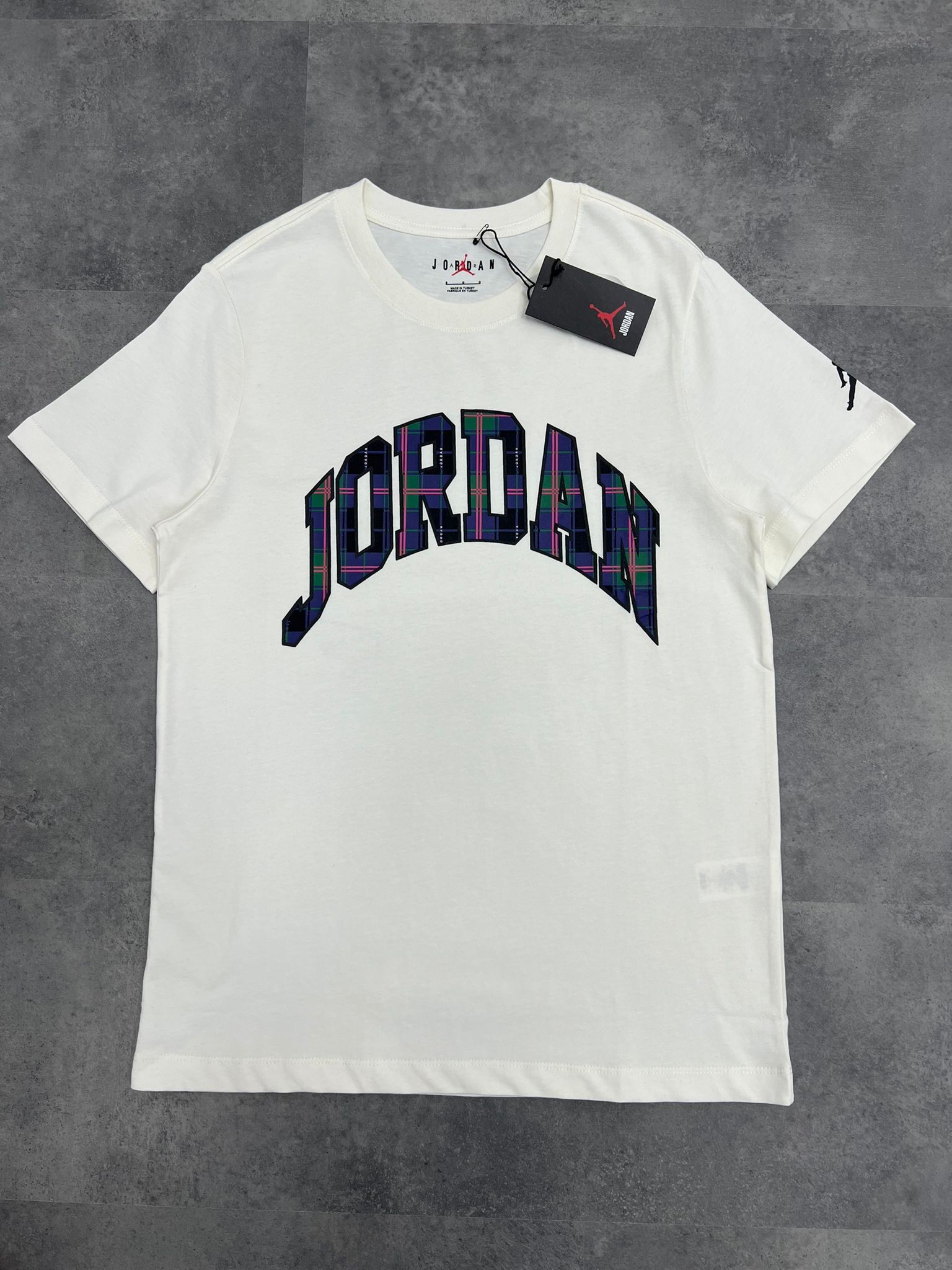 Yeni Sezon Ekoseli Series Cream  T-shirt