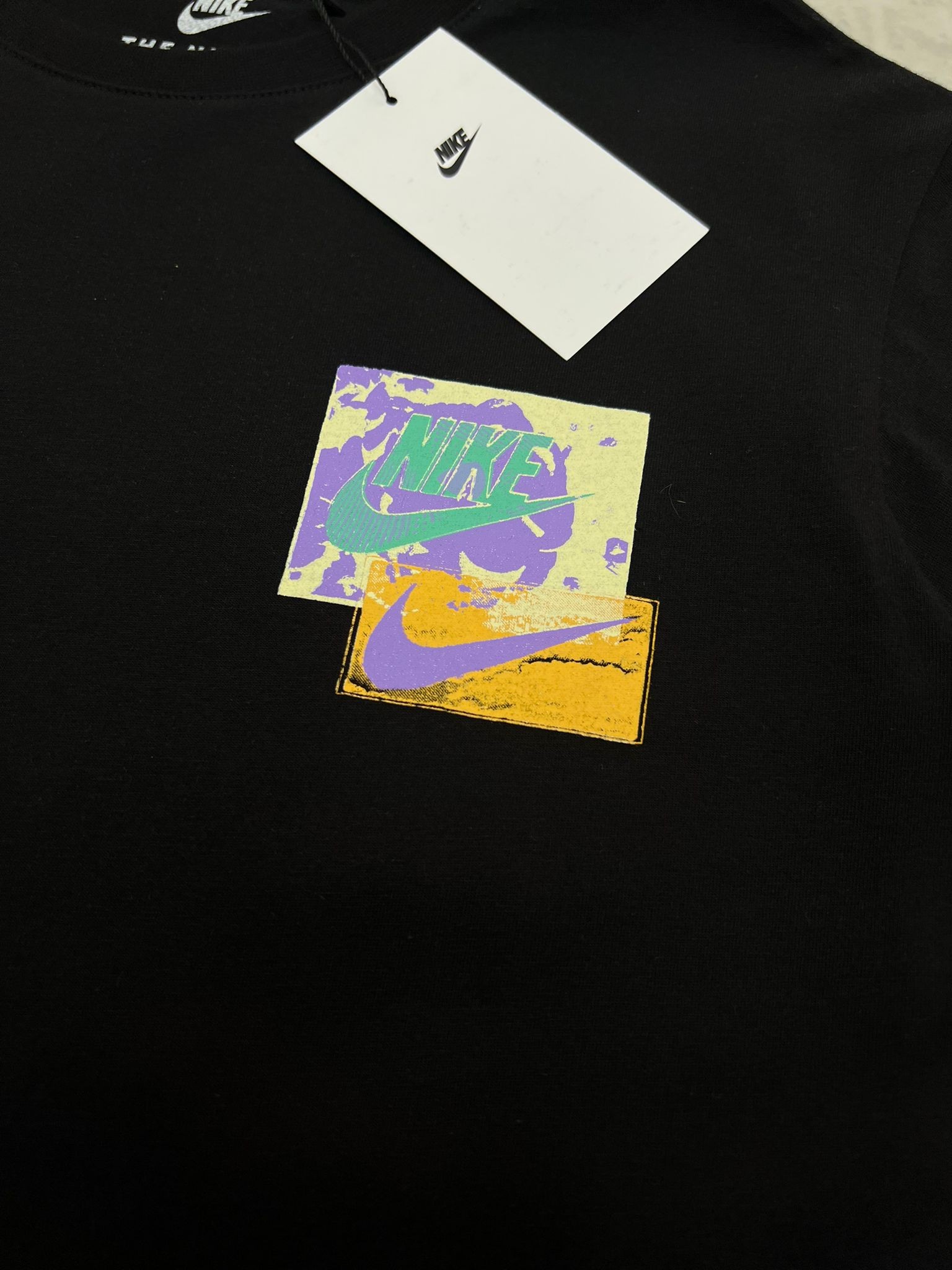 To The Light Print Black  T-shirt