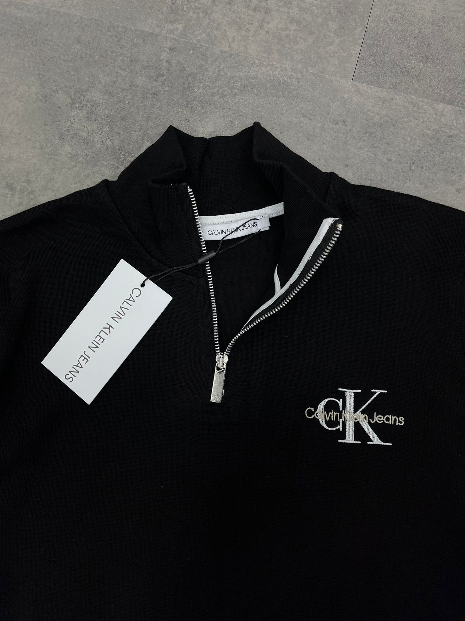 Yeni Sezon Yarım Fermuarlı Nakış Logo Sweatshirt