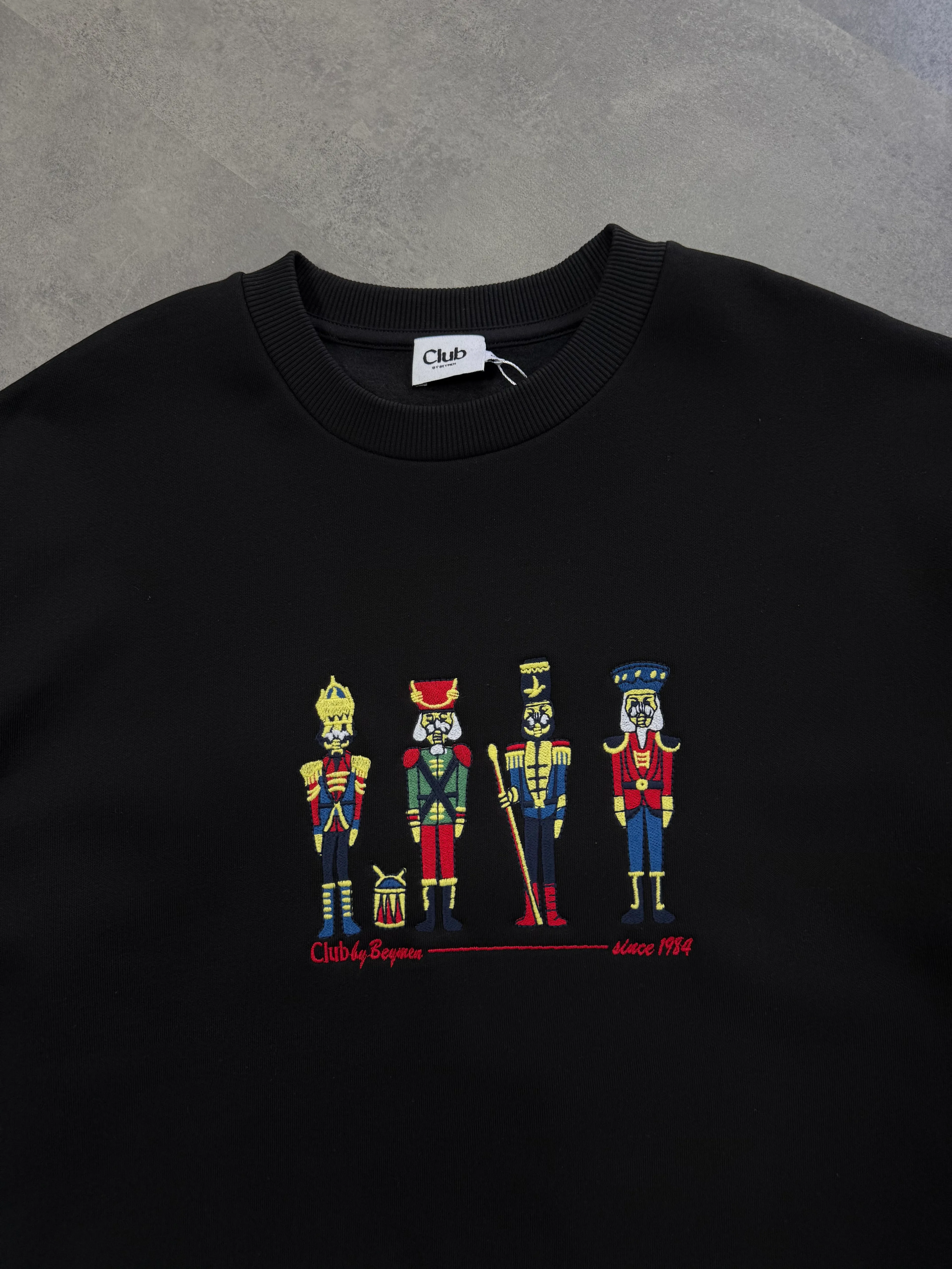 Yeni Sezon Özel Seri Nakış Logo Şardonlu Sweatshirt