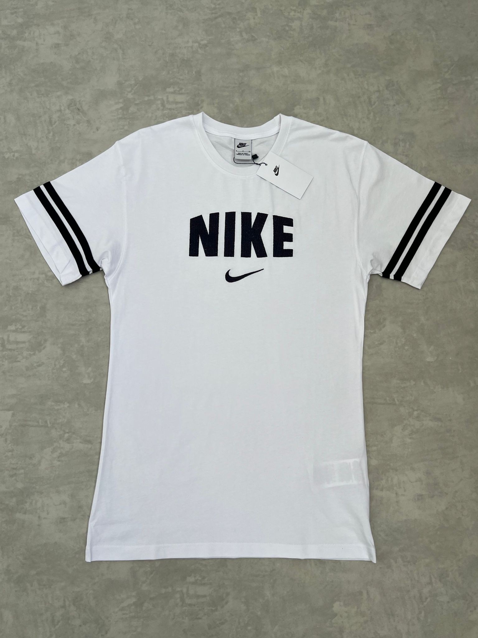 College Kolları Şeritli Aplike White T-shirt
