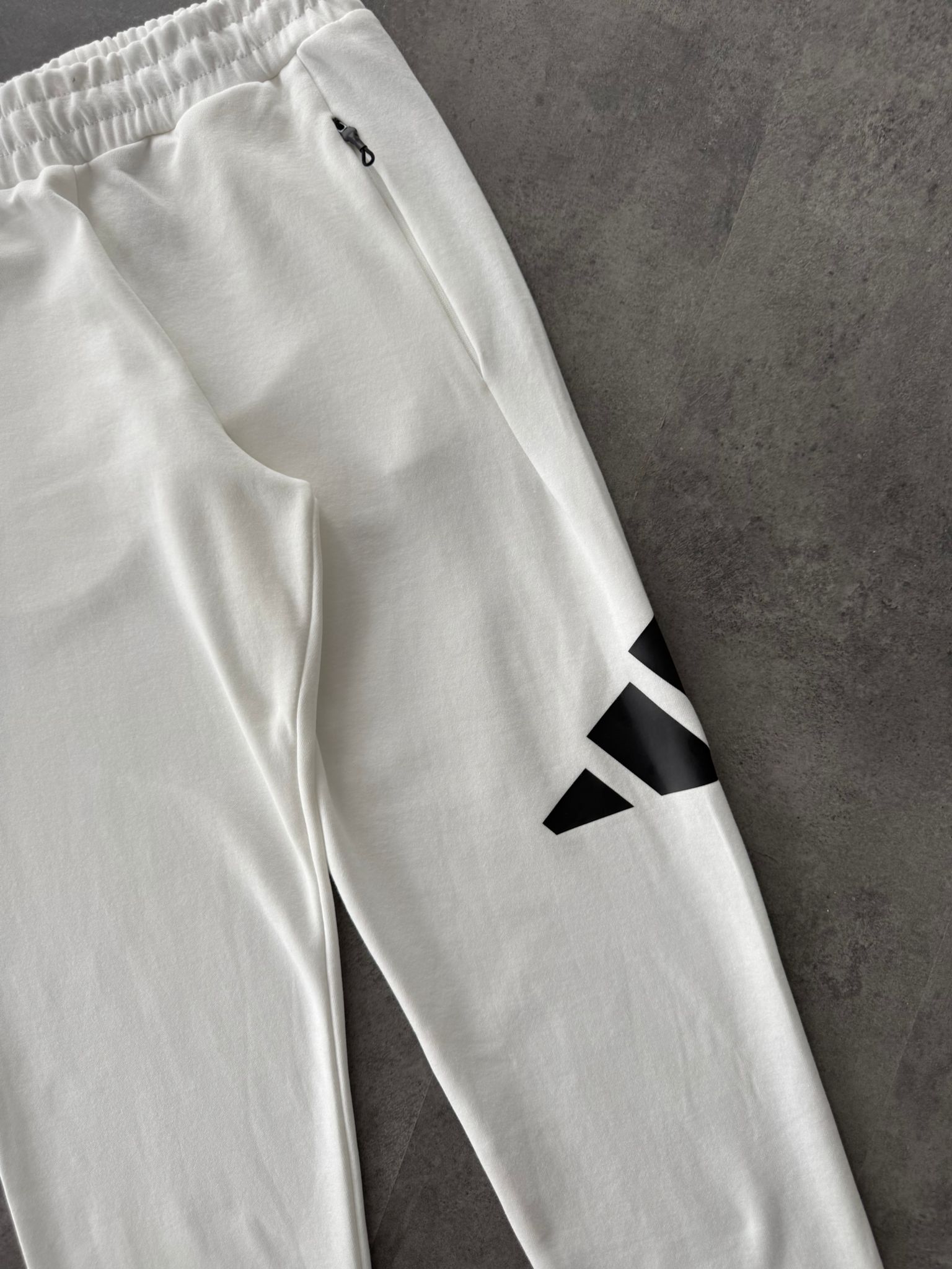 Yeni Sezon Yan Logolu  Jogger