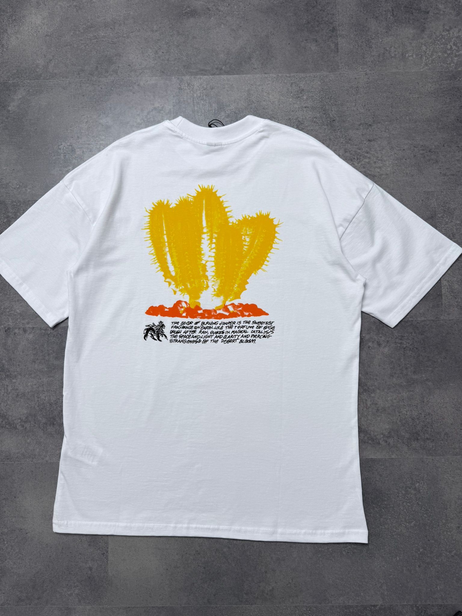 Yeni Sezon Midle East Back Print White T-shirt