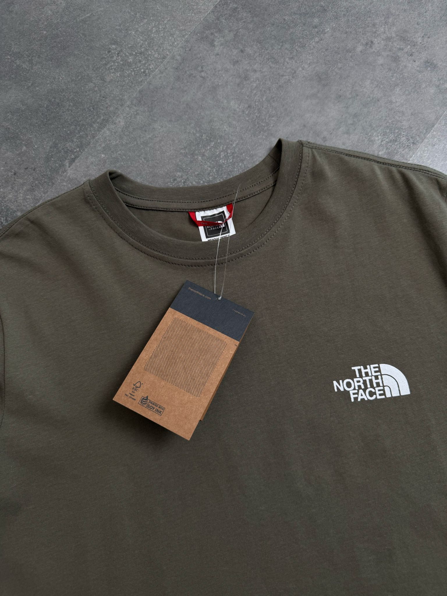 Yeni Sezon Basic Mini Logo Ceast T-shirt