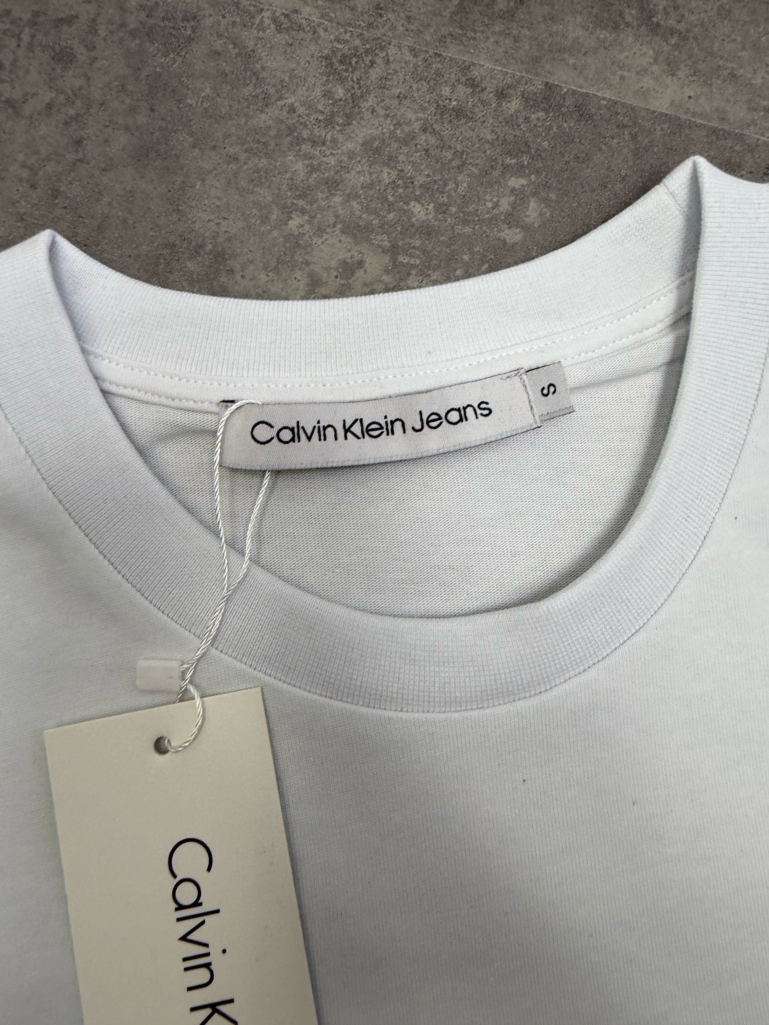 Yeni Sezon Neon Logo Özel Series T-shirt