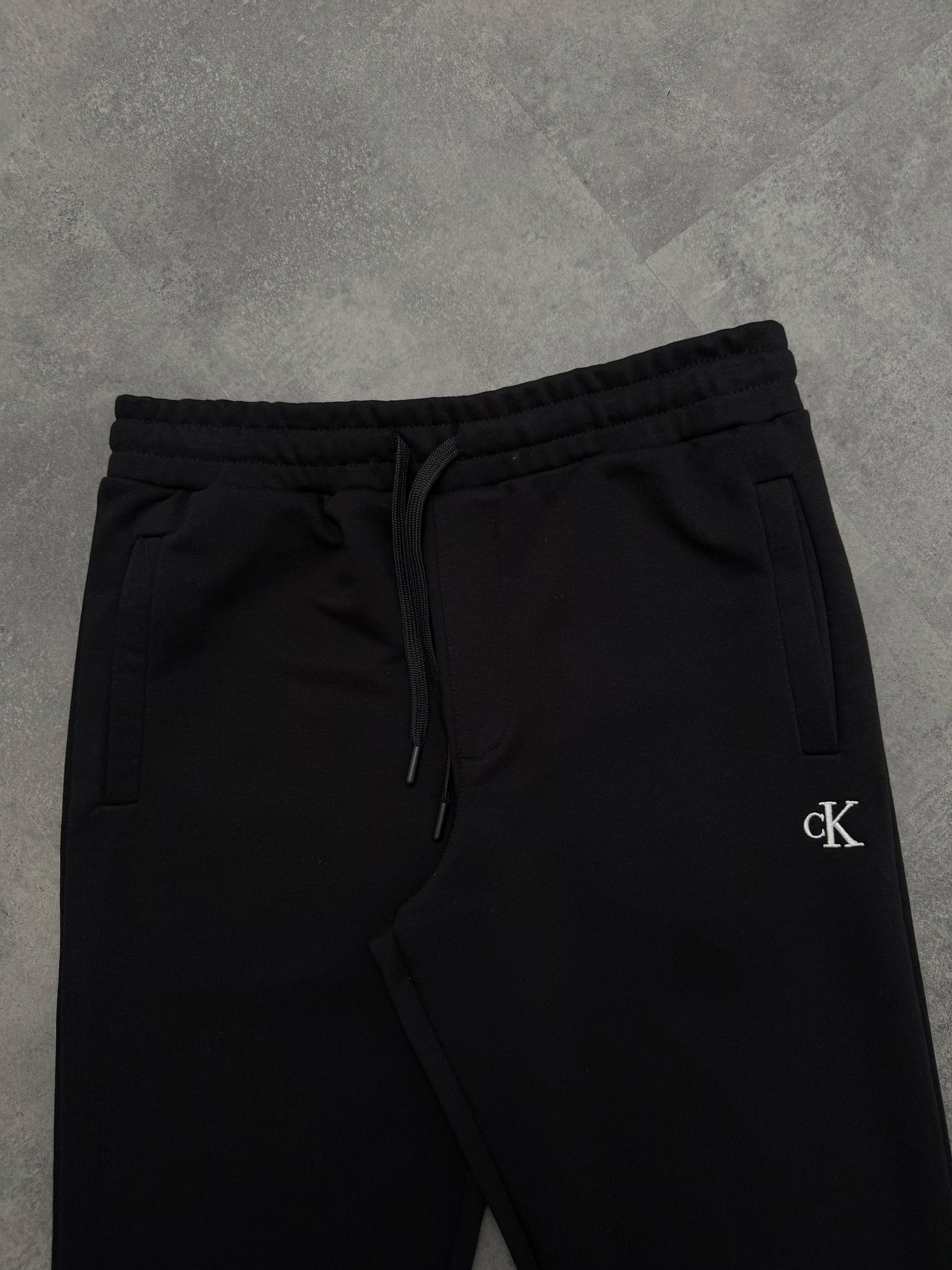 Yeni Sezon Basic Ceast Essential Logo Eşofman Altı