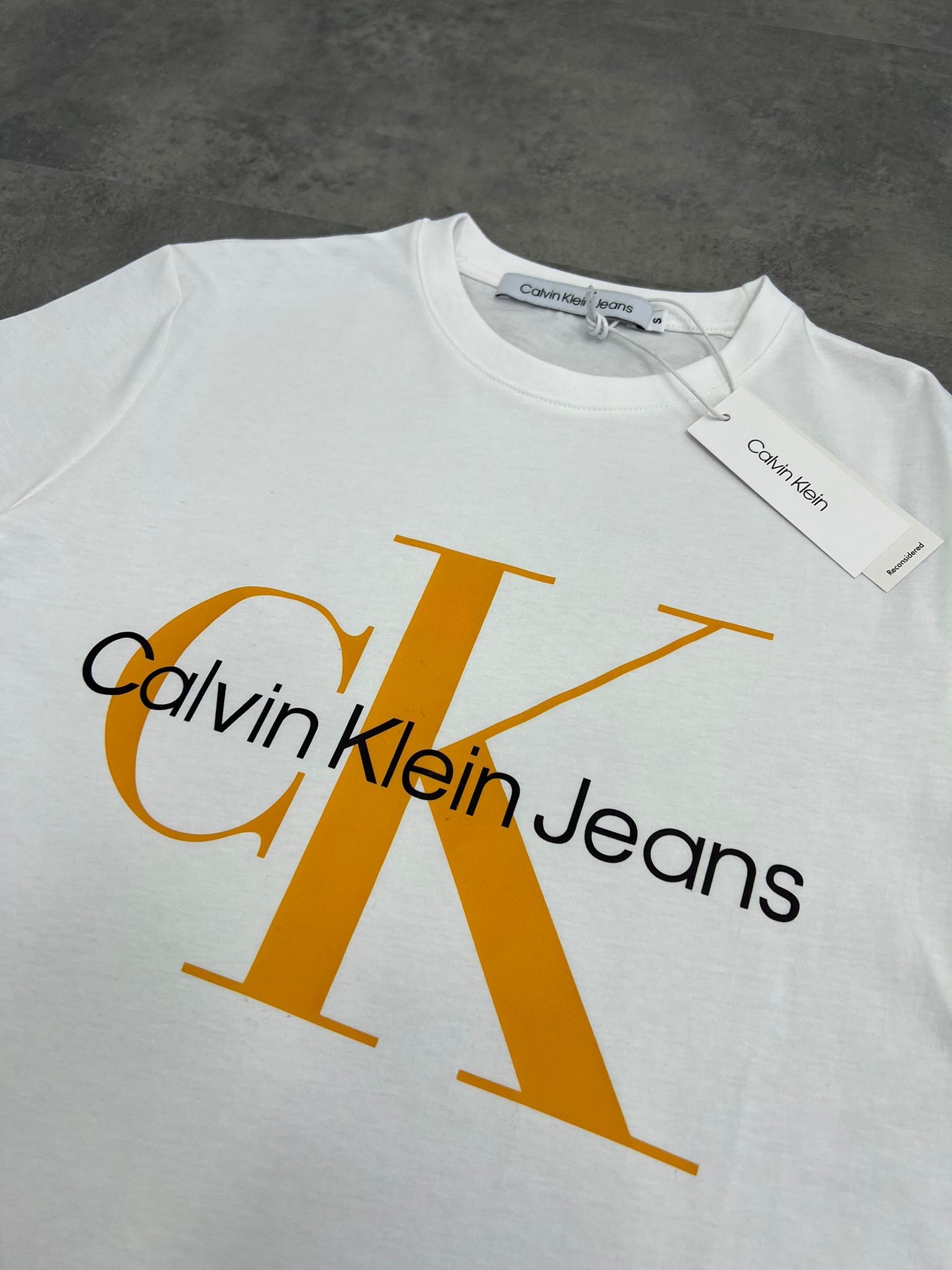 Yeni Sezon Essential  Mid Icon Logo Cream T-shirt