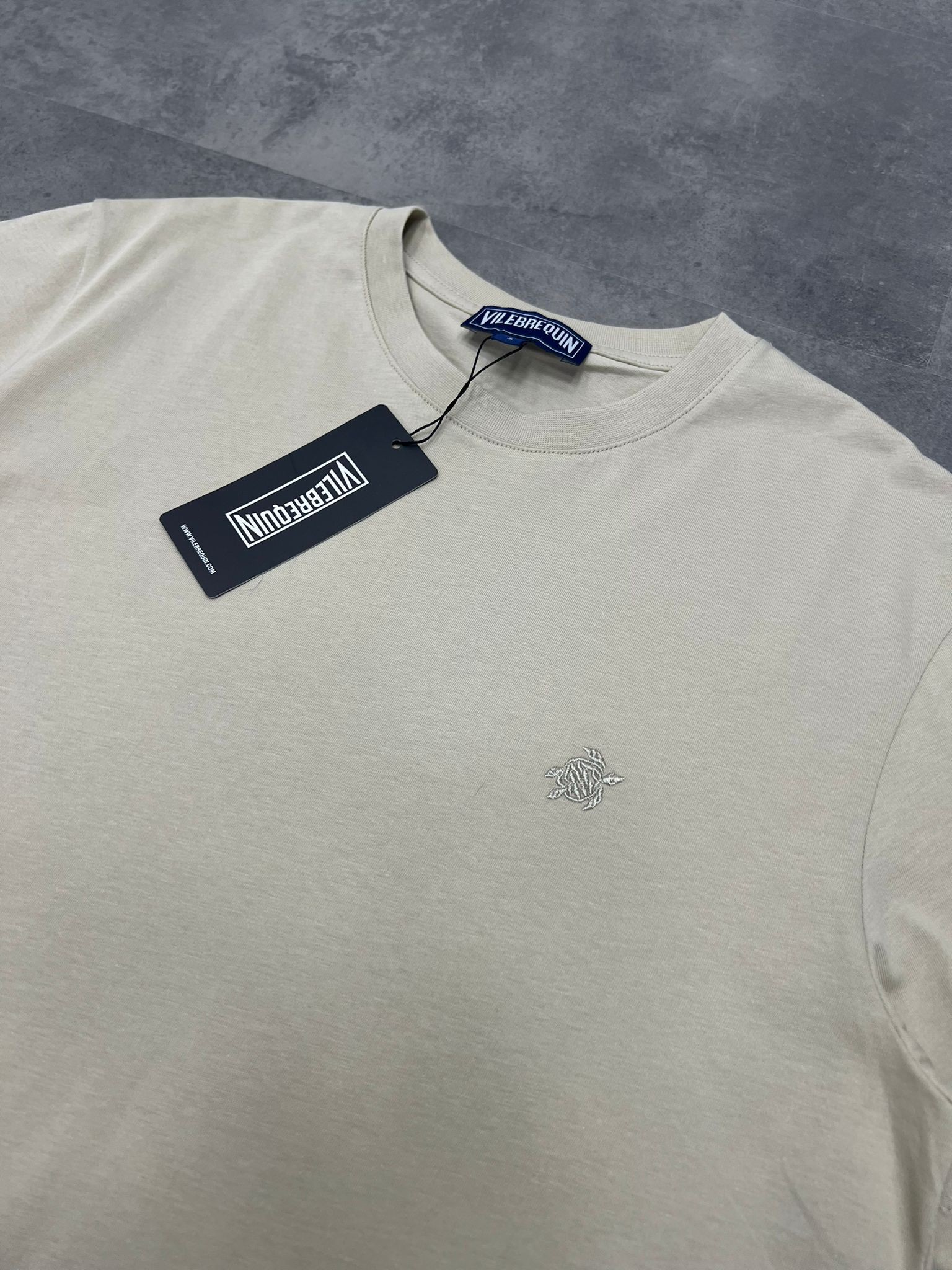 Yeni sezon  Fish Basic Mini Logo Cream T-shirt