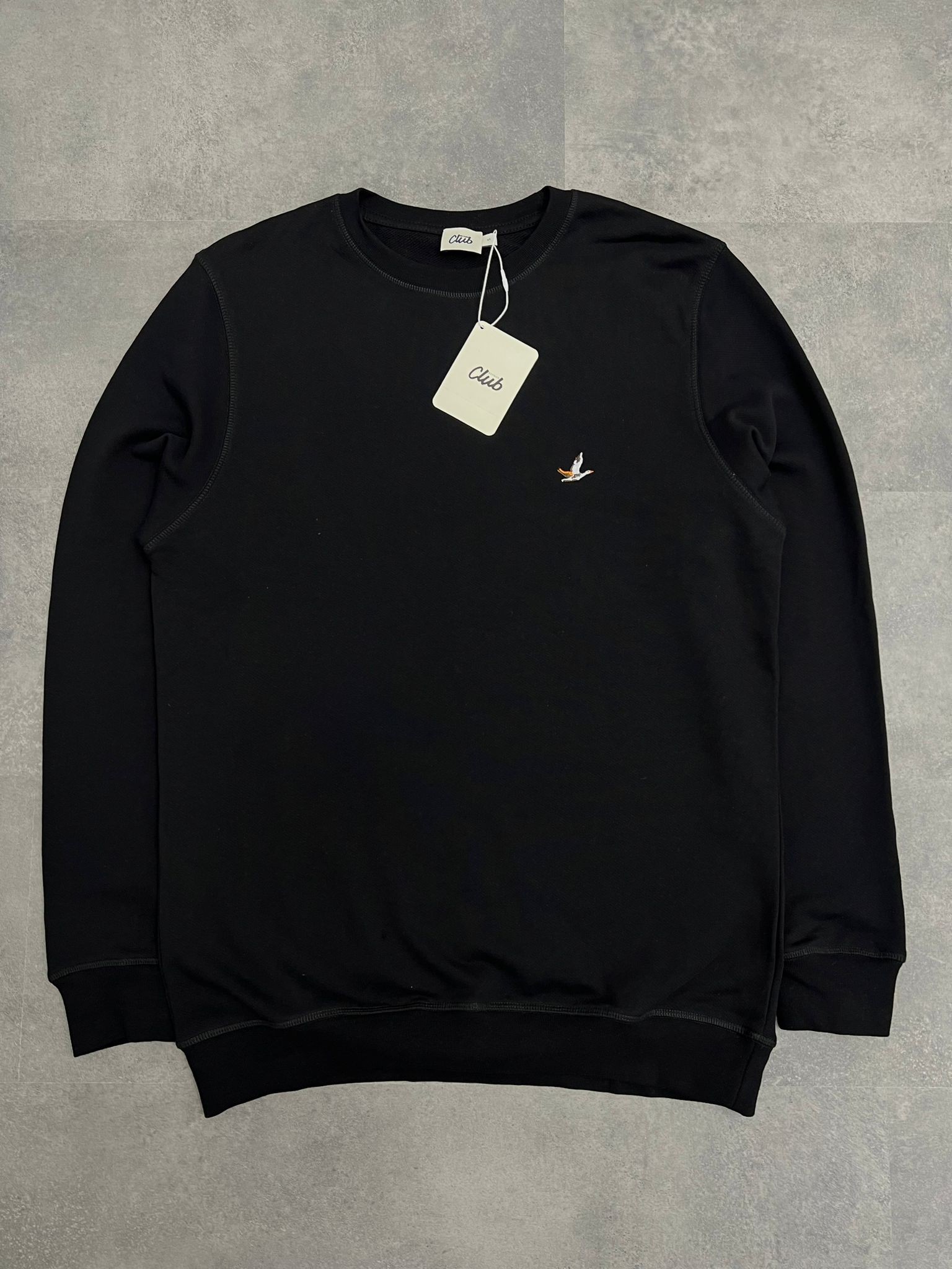Classic Basic Essential Ceast Mini Logo Black Sweatshirt