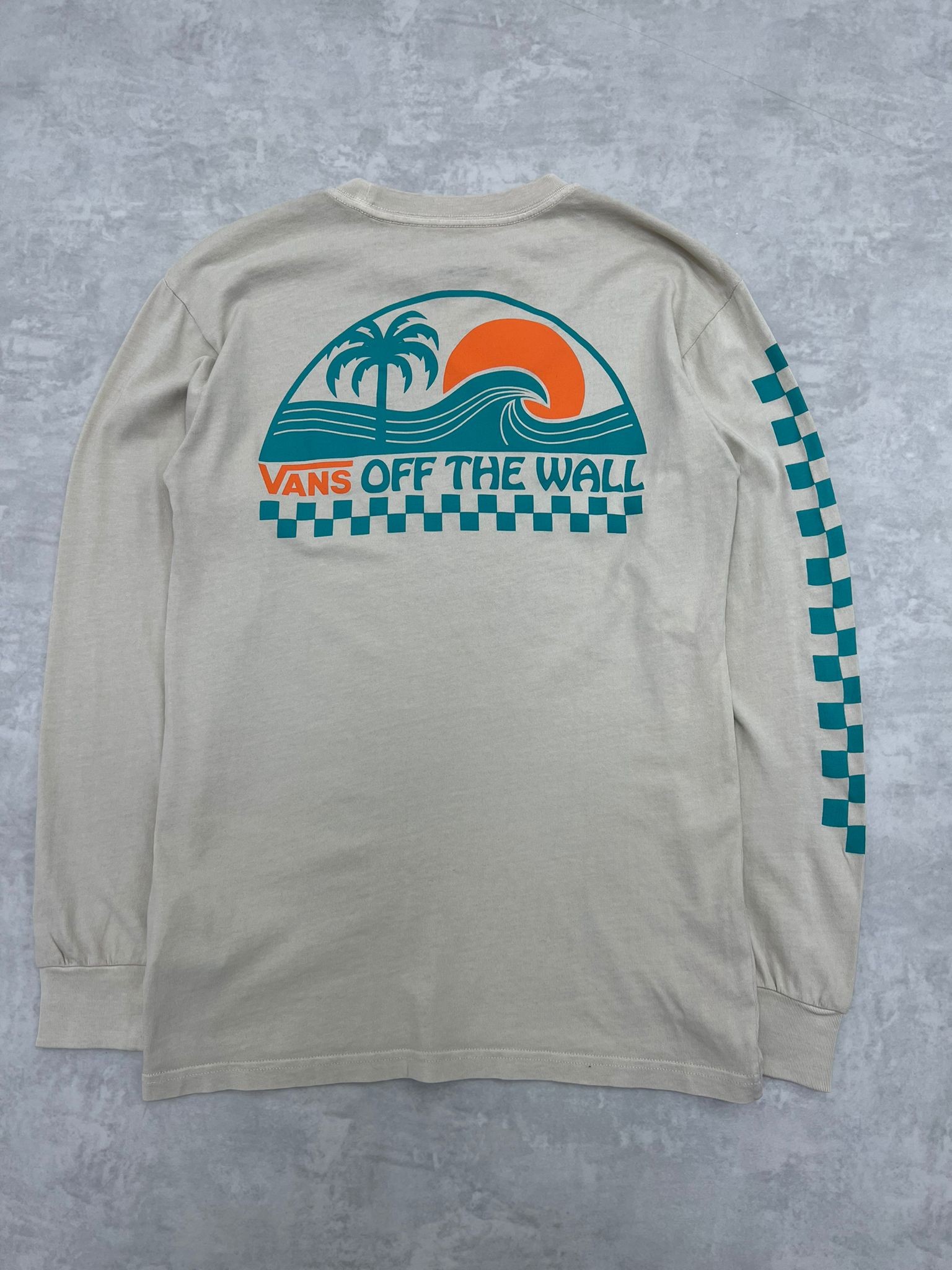 Back To Print Of The Wall Beach Cream Long Sleeve 