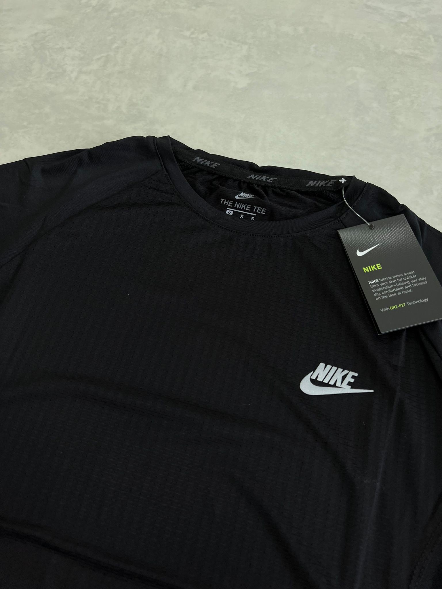 Clima Cool (Nefes Alan)  Black T-shirt