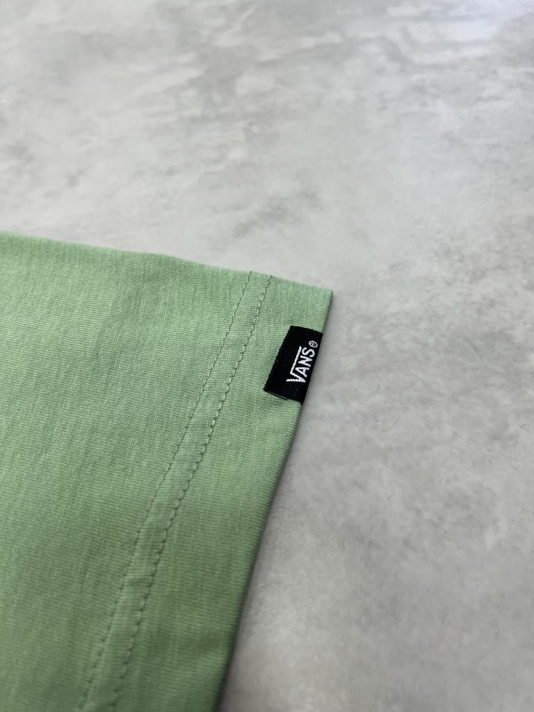 Green T-shirt With Sun And Earth Print On The Back