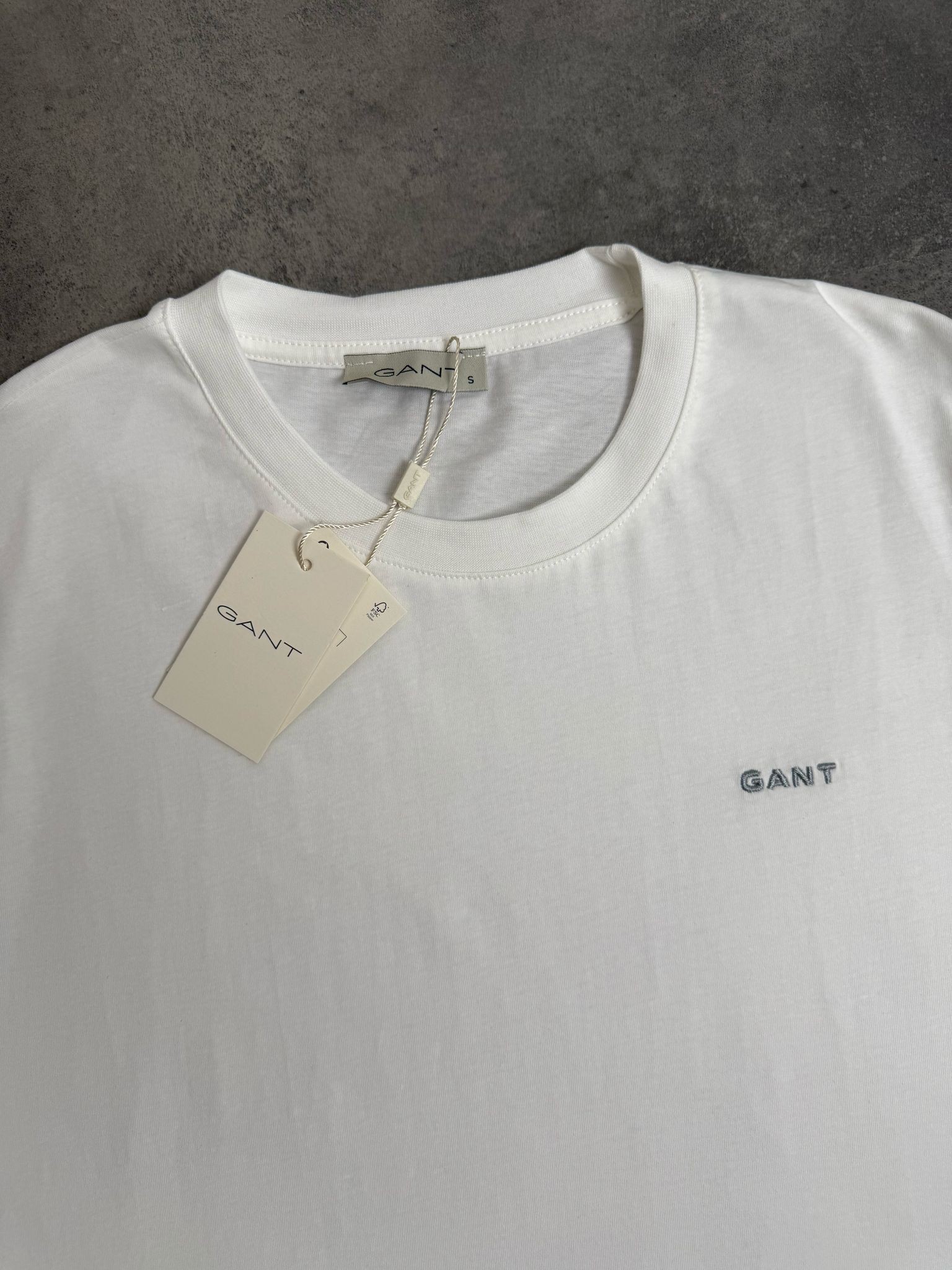 Yeni Sezon Essential Logo T-shirt