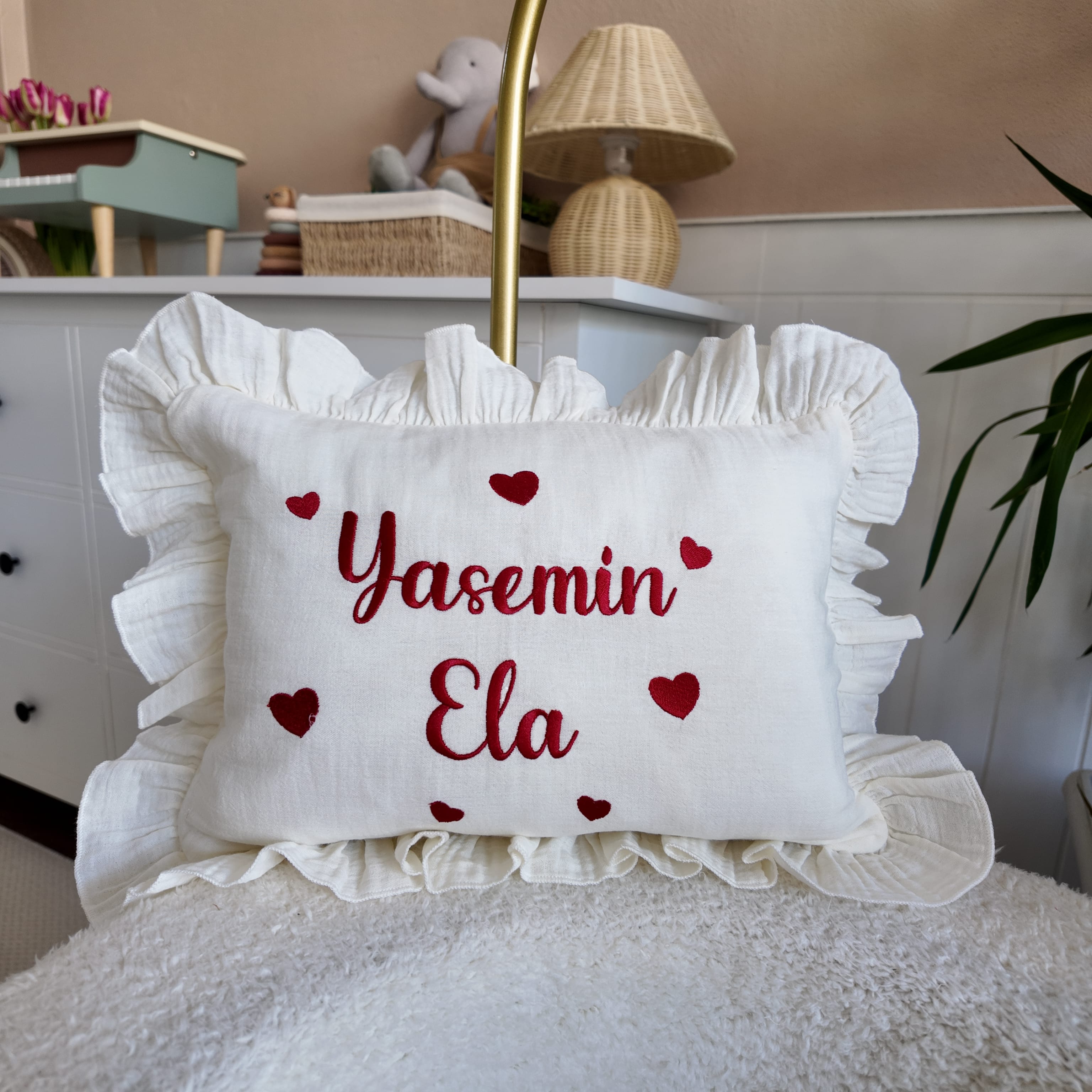 Müslin Fırfırlı Yastık (İçi Dolgulu)