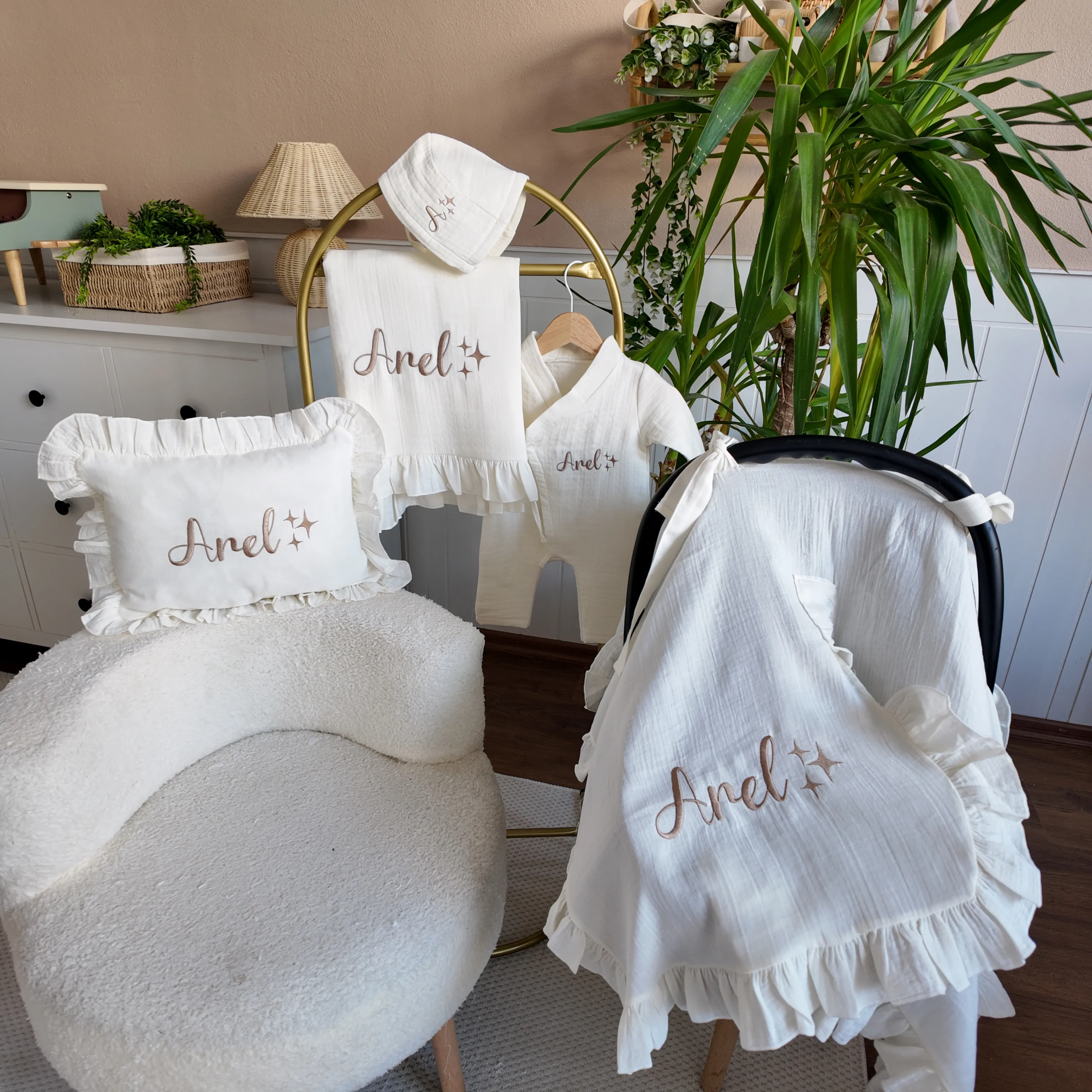 Düz Kruvaze Tulum Şapka Fırfırlı Battaniye Fırfırlı Yastık Fırfırlı Puset