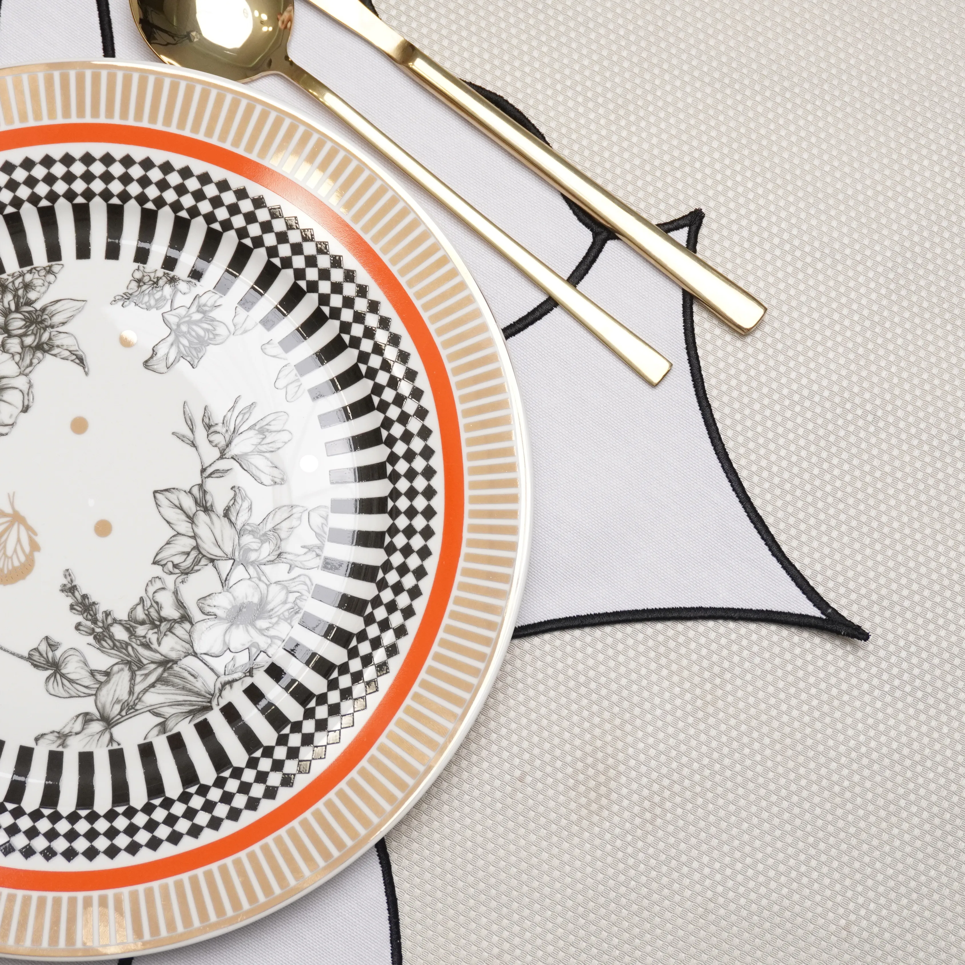 Beyaz Fiyonk Amerikan Servis 2 Adet