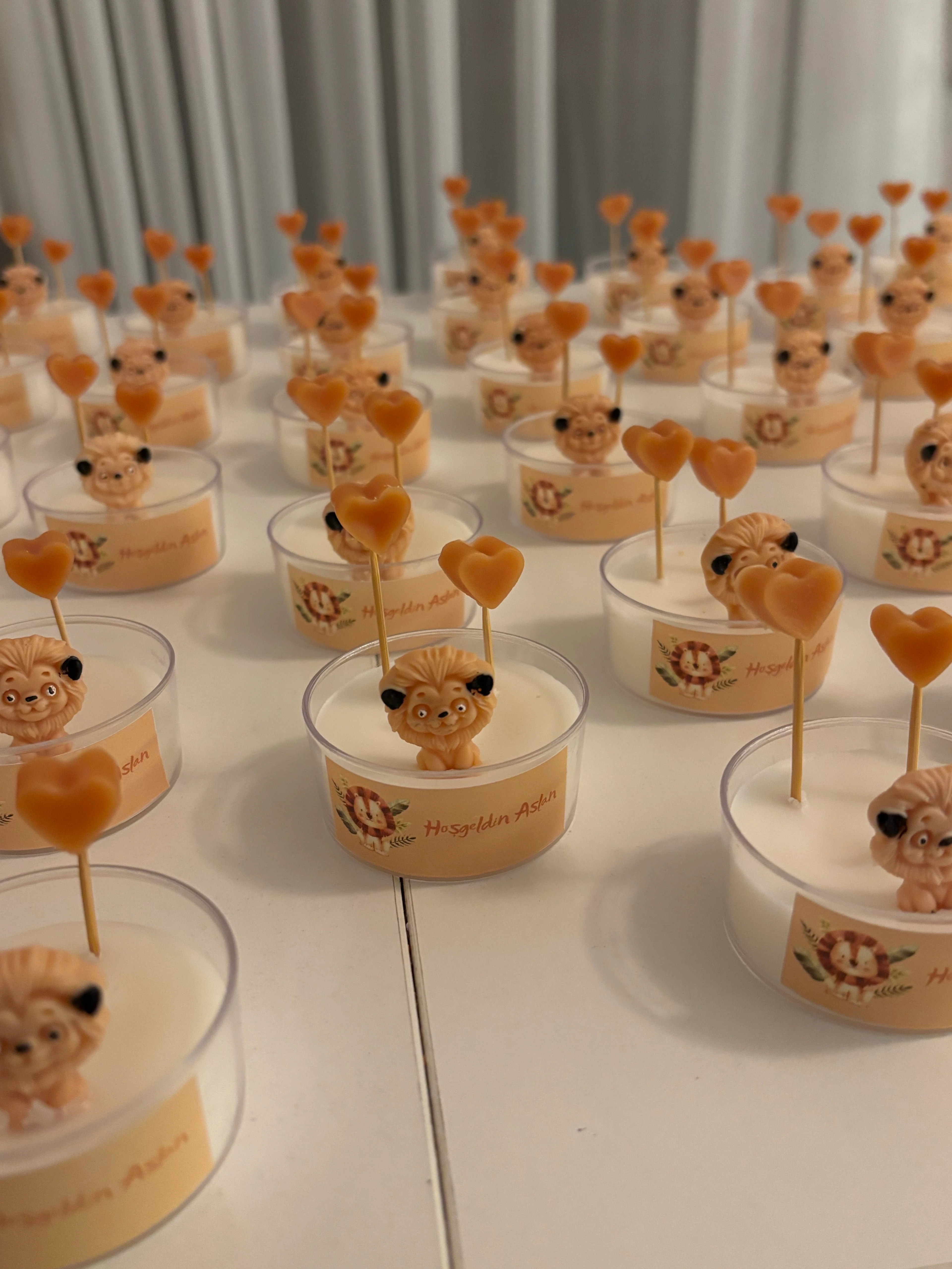 Aslan ve Kalp Figürlü Asetat Kutulu Mum