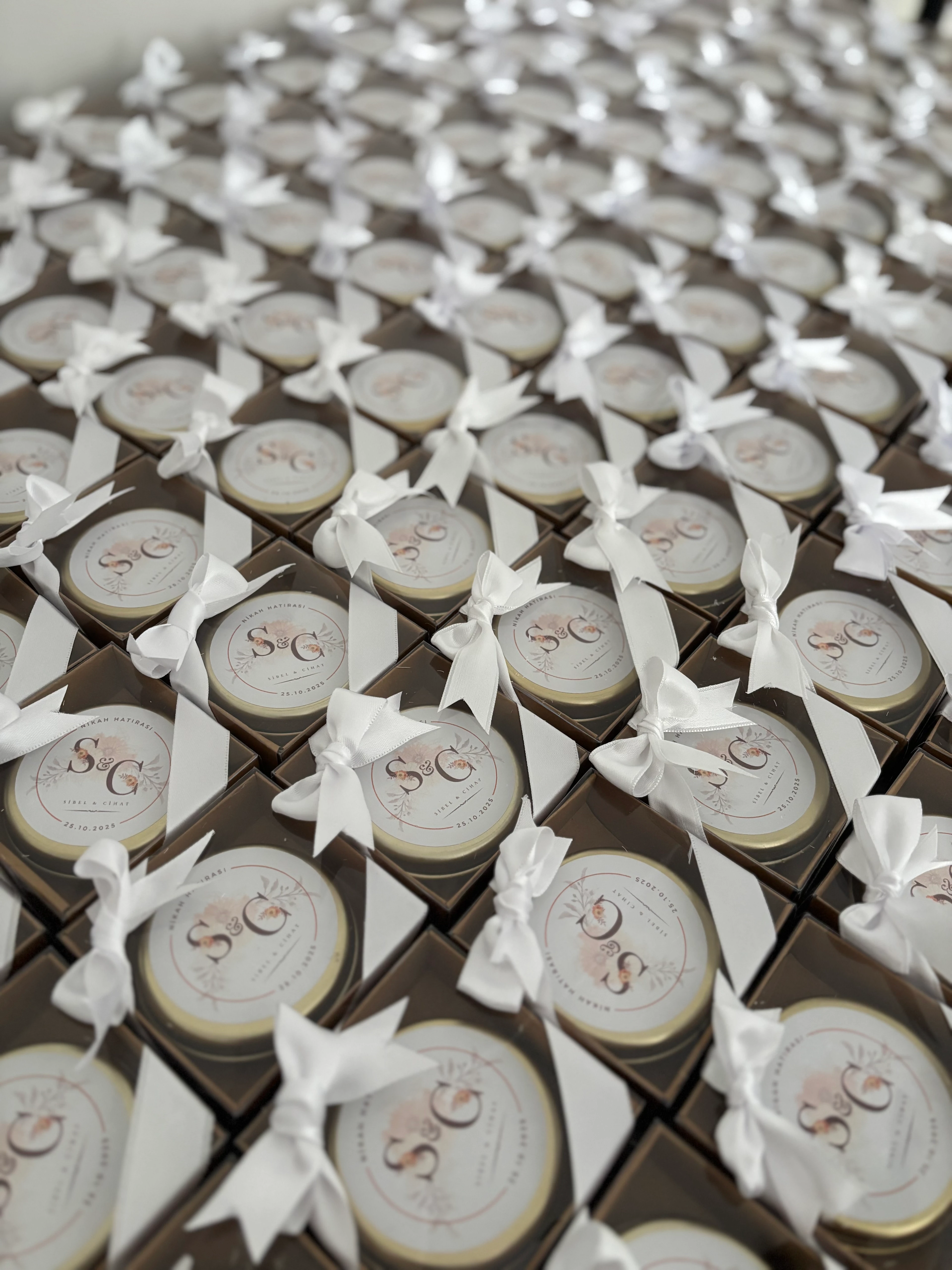 Kurdeleli Kutulu Mini Boy Süslemeli Mum