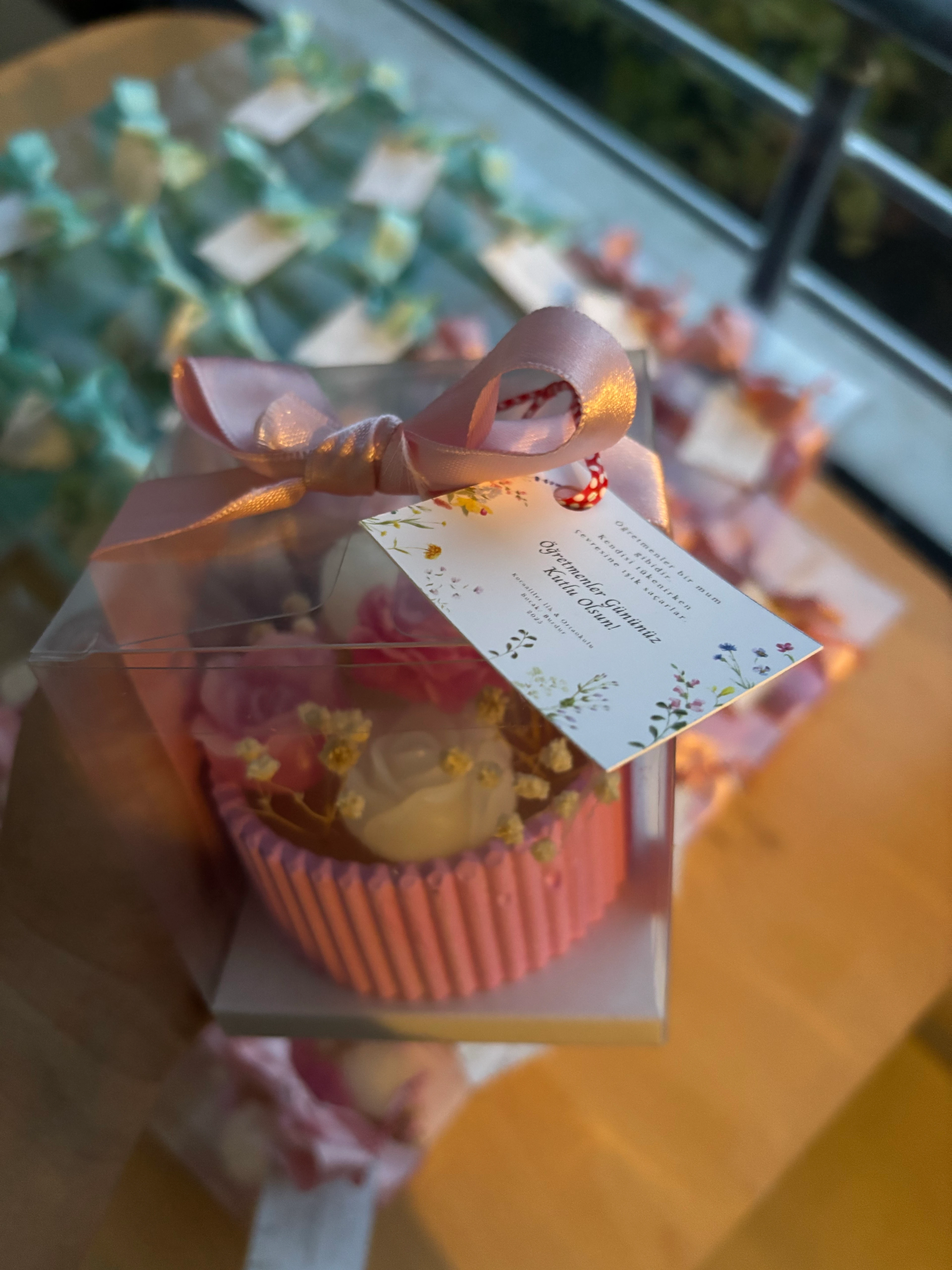 Tırtıklı Kase Çiçek Mum