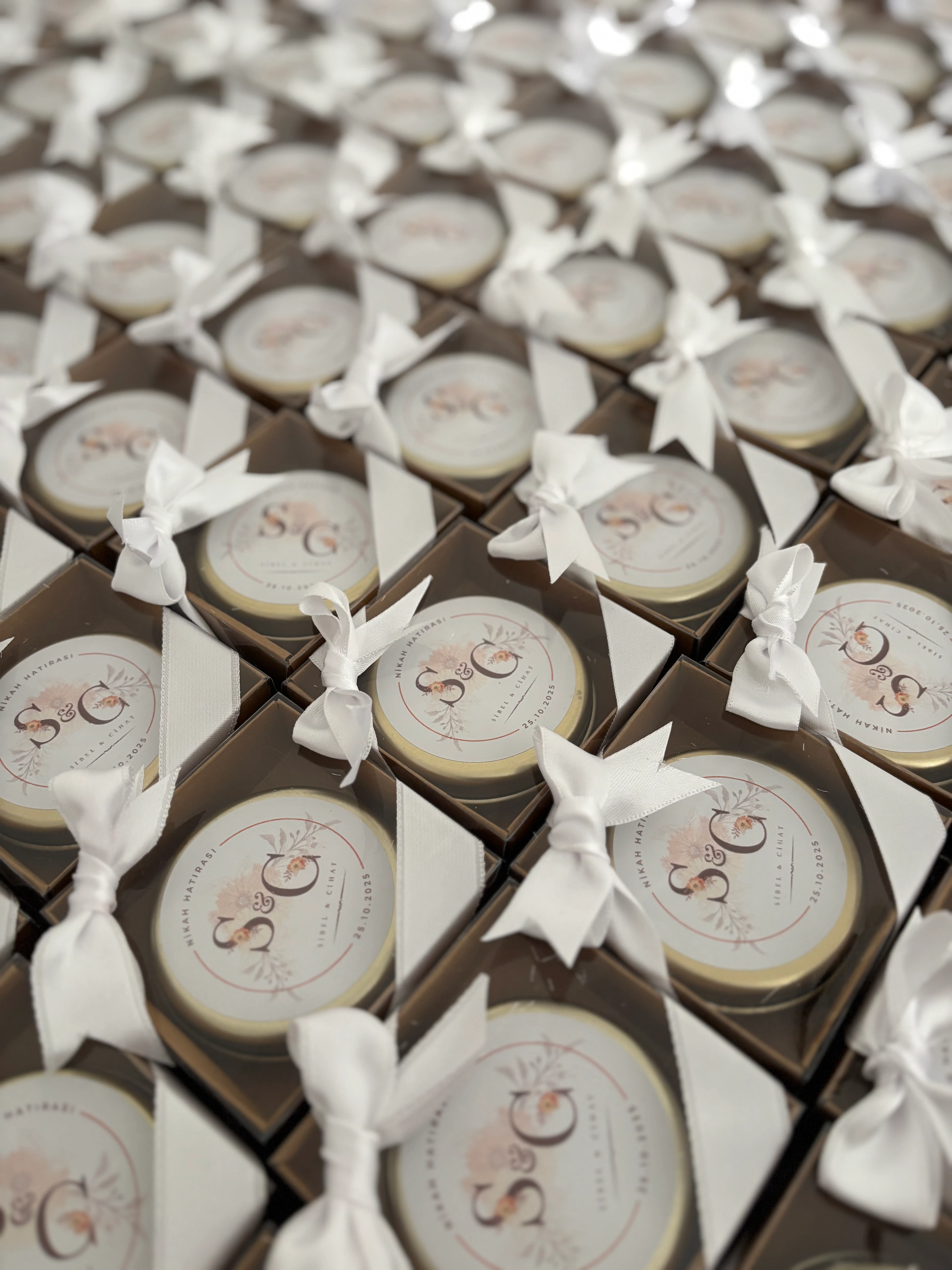 Kurdeleli Kutulu Mini Boy Süslemeli Mum