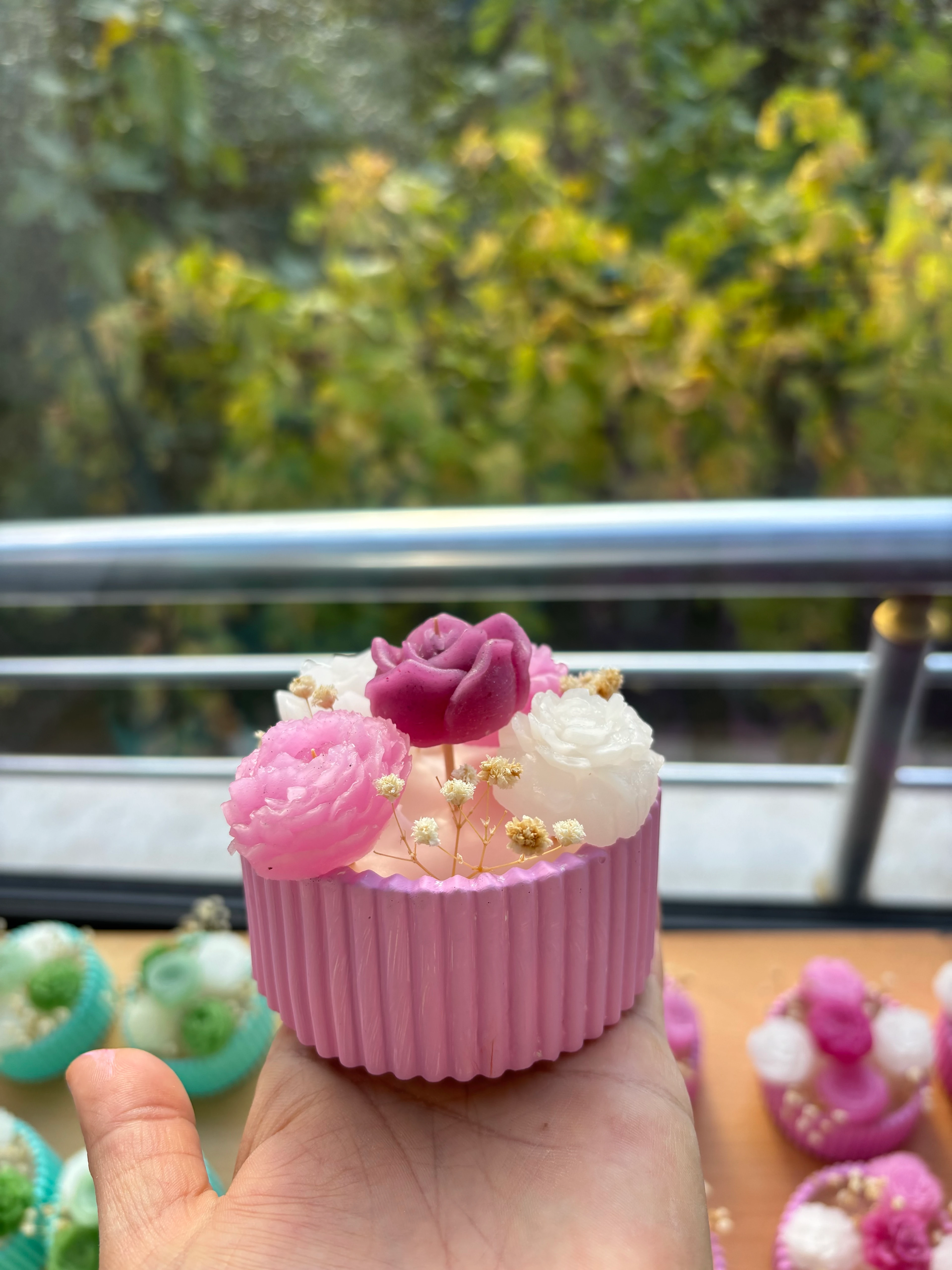 Tırtıklı Kase Çiçek Mum