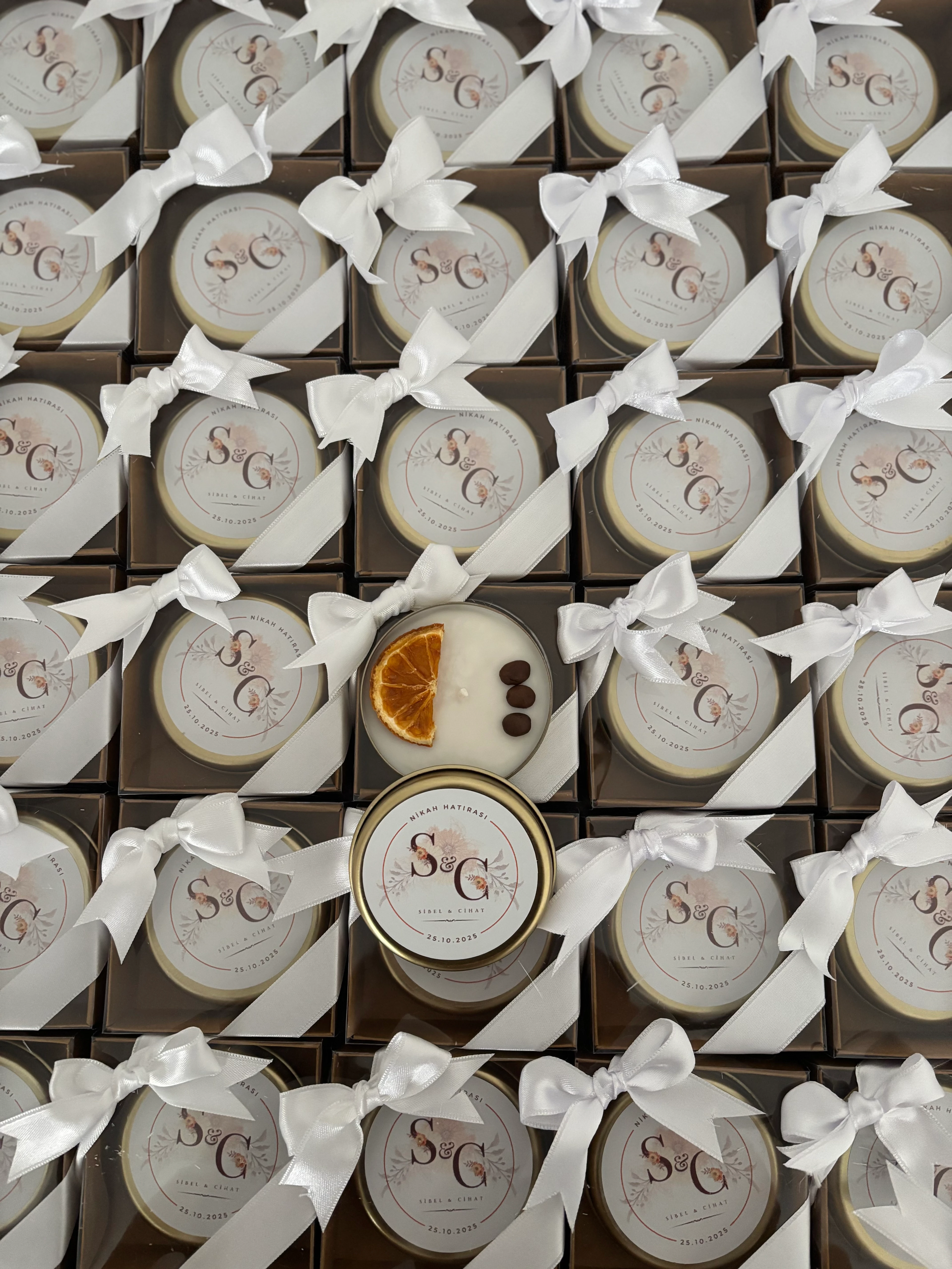 Kurdeleli Kutulu Mini Boy Süslemeli Mum