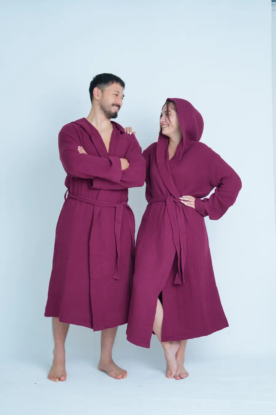 Bordo kapüşonlu müslin bornoz sabahlık
