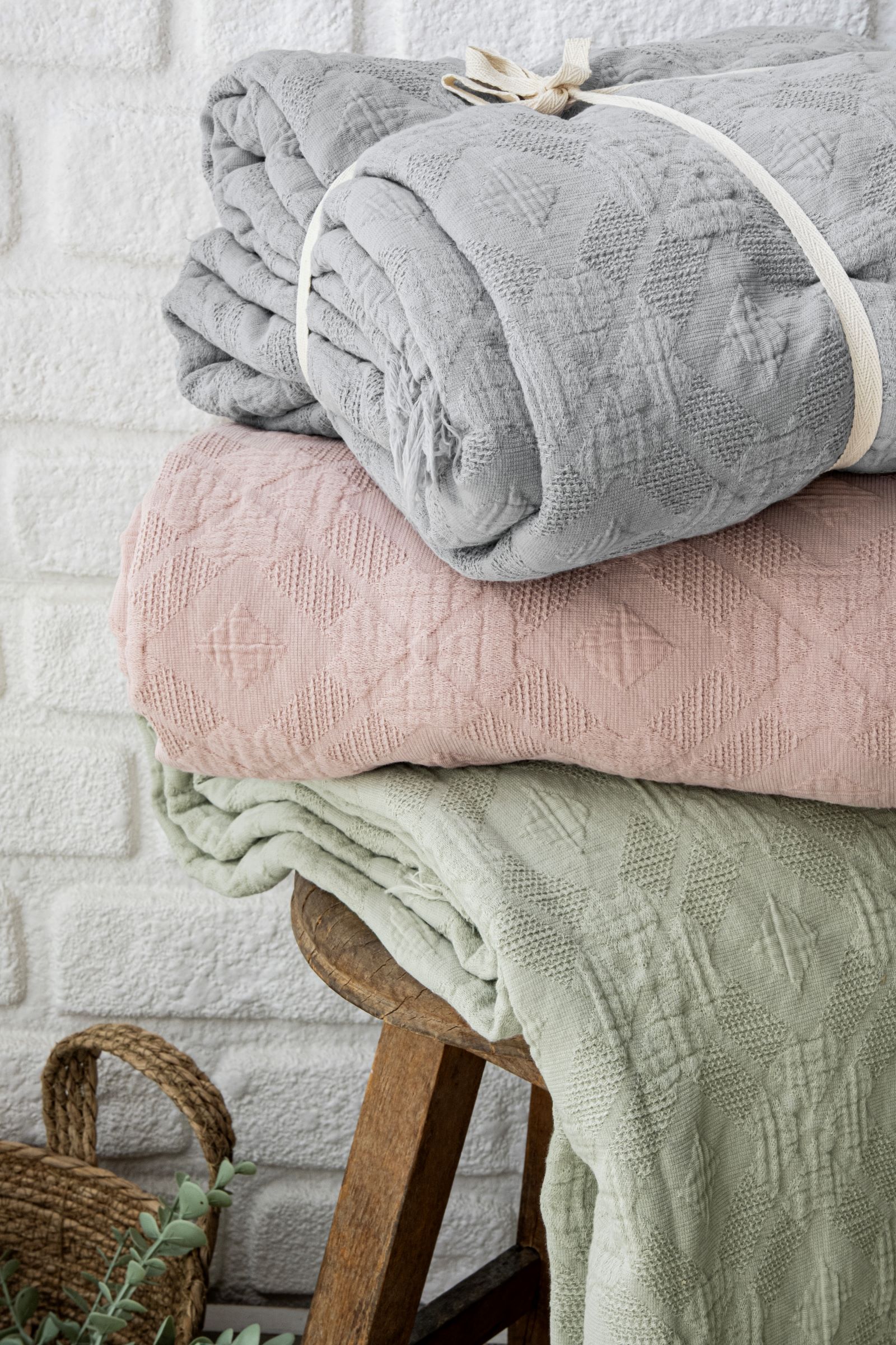 Anadolu Esintisi 4 Katlı Yatak Örtüsü Pike