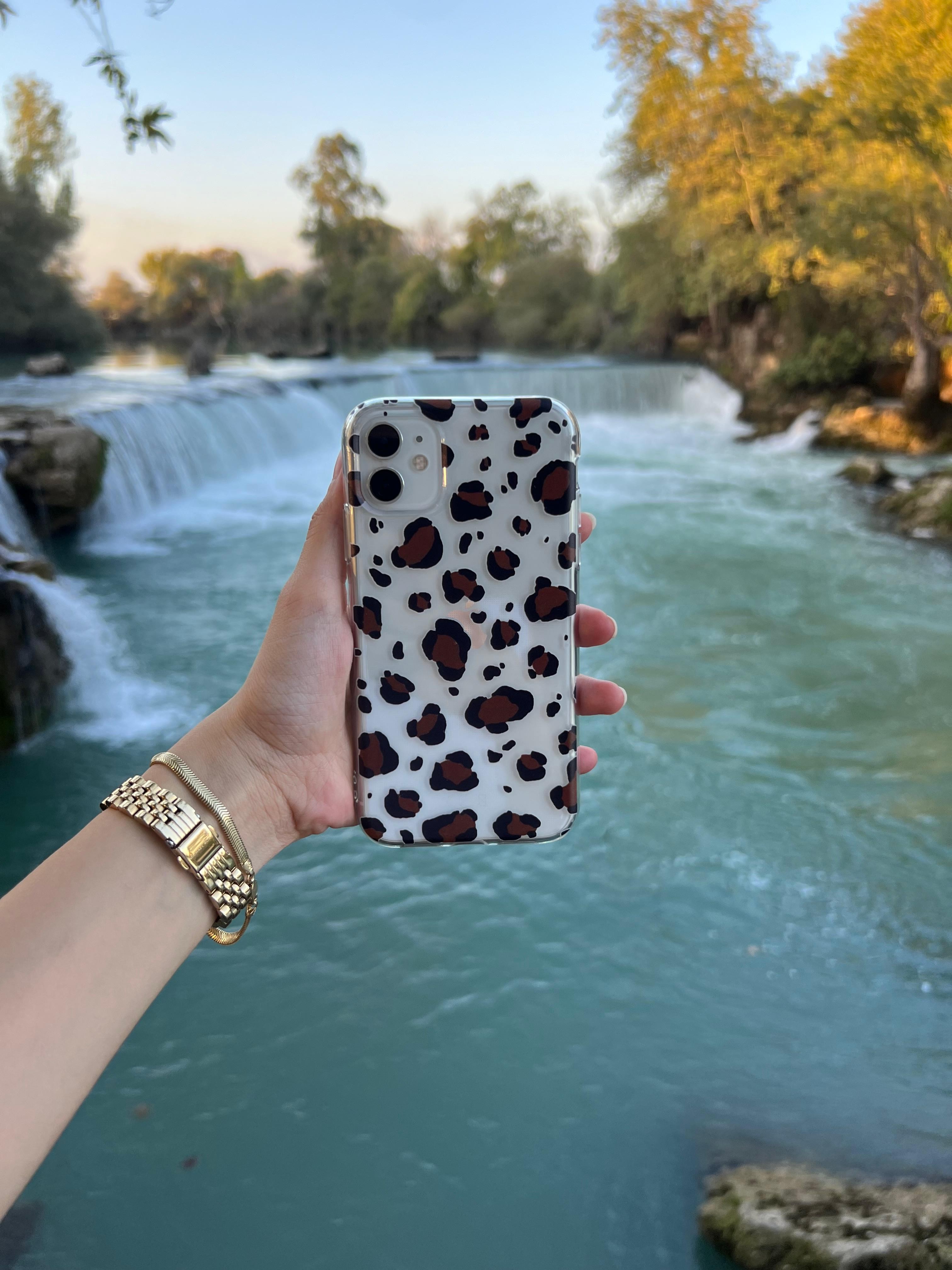 Leopar Desenli Telefon Kılıfı