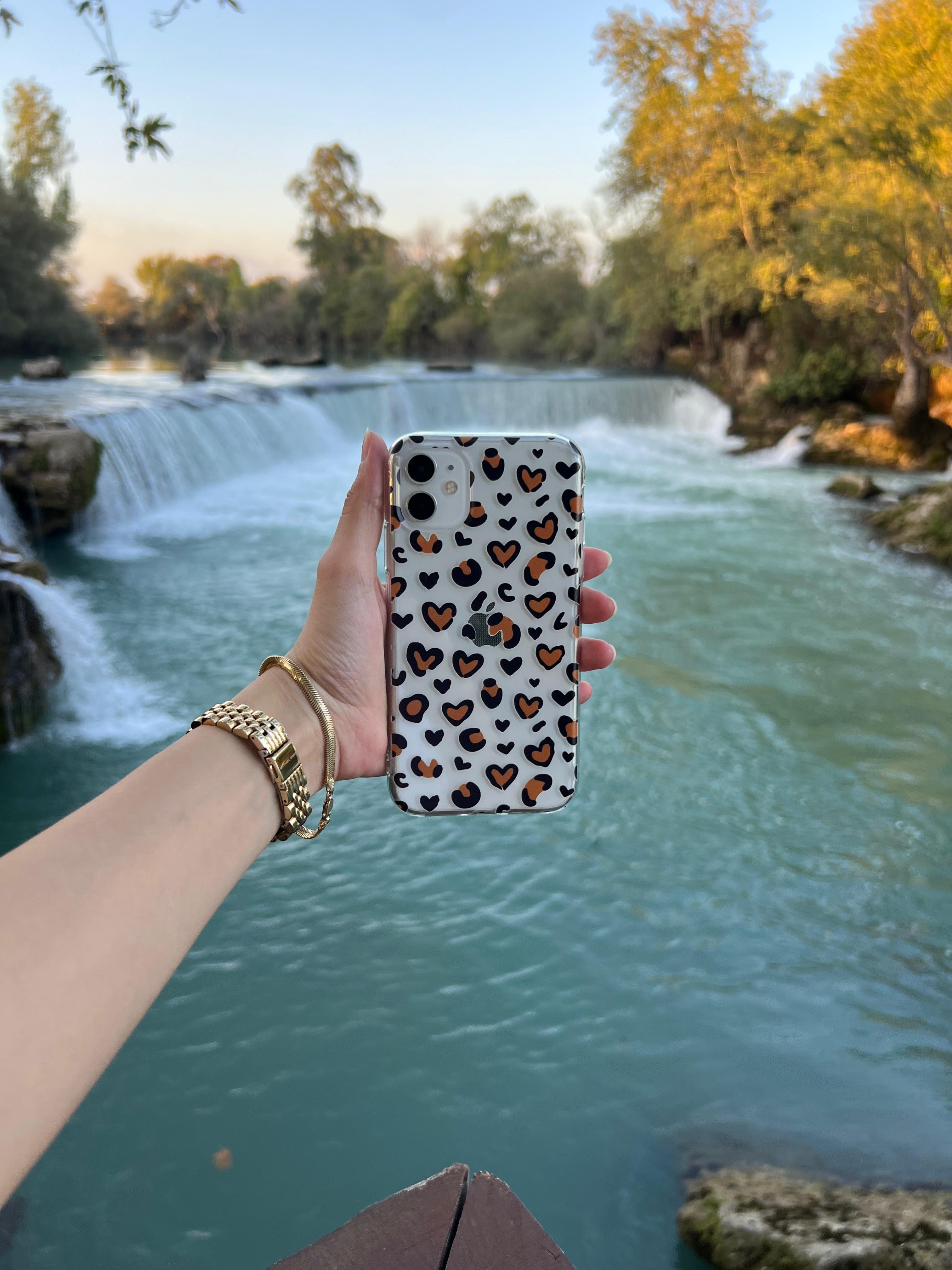 Leopar Desenli Telefon Kılıfı