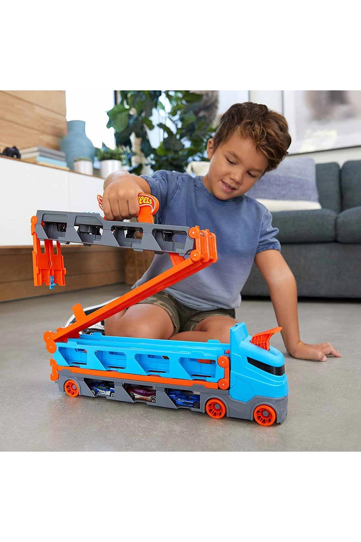 Hot Wheels Sürat Pistli Tır GVG37