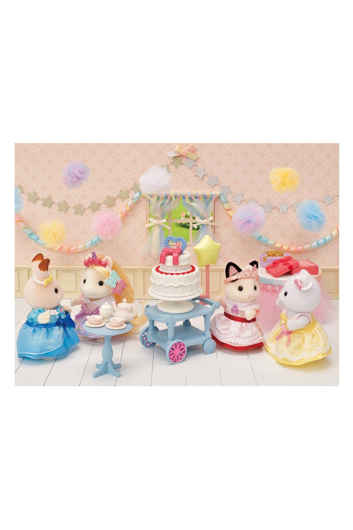 Sylvanian Families Parti Zamanı Oyun Seti Smokin Kedi Kız 5646