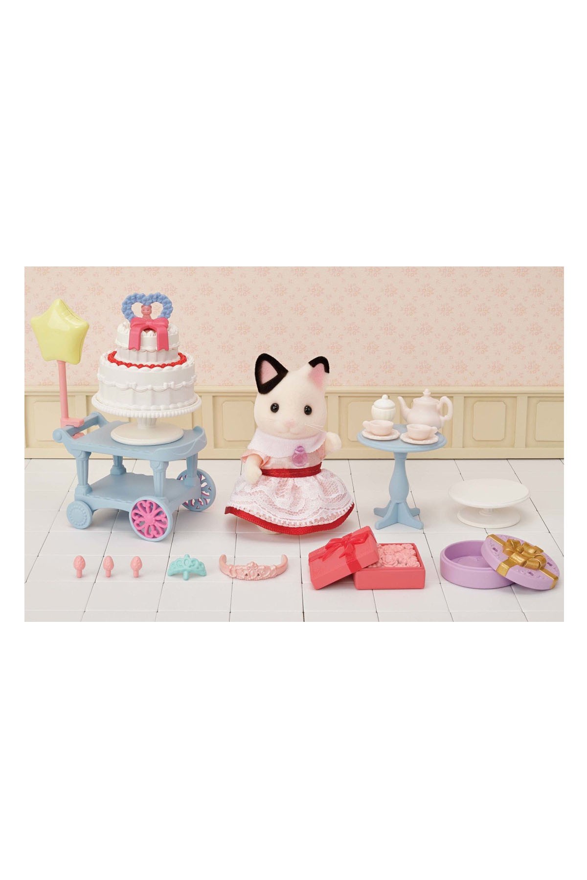 Sylvanian Families Parti Zamanı Oyun Seti Smokin Kedi Kız 5646