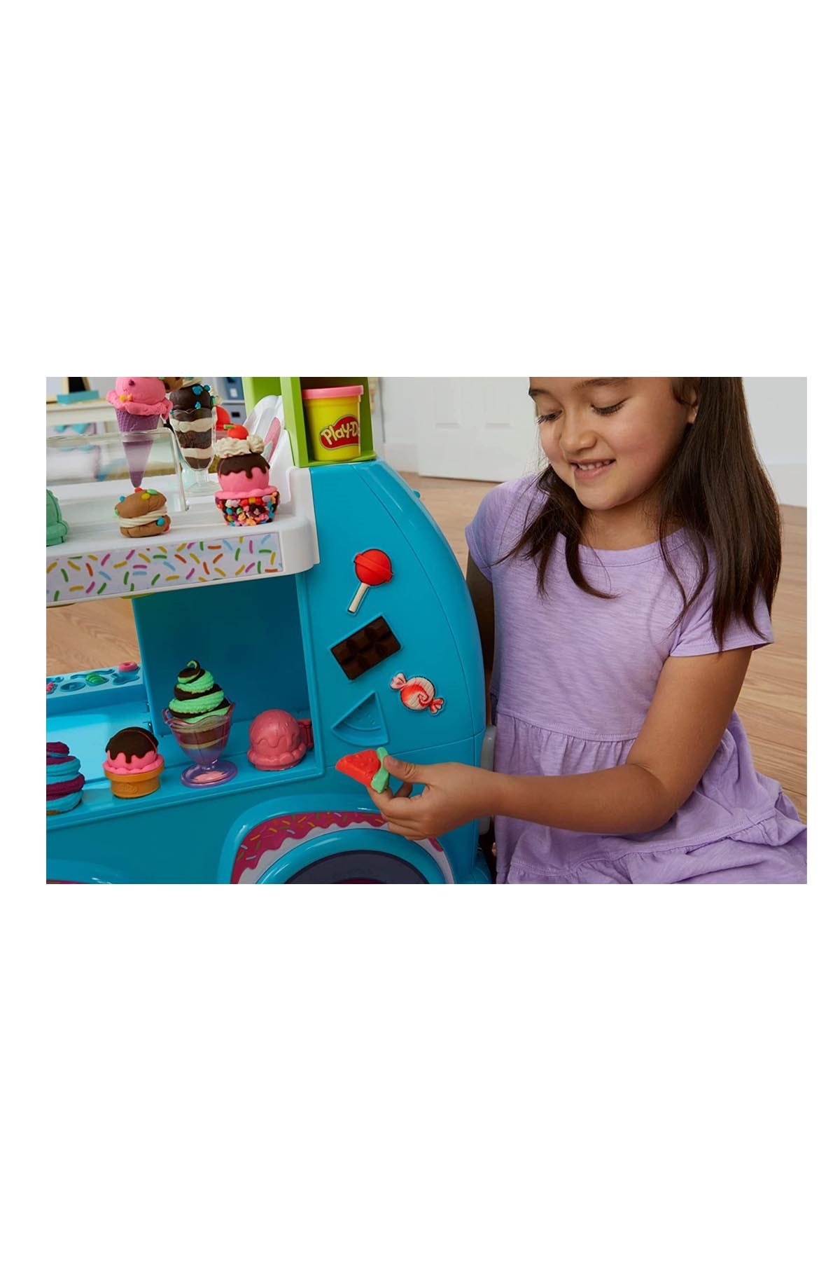 Play-Doh Dev Dondurma Arabam