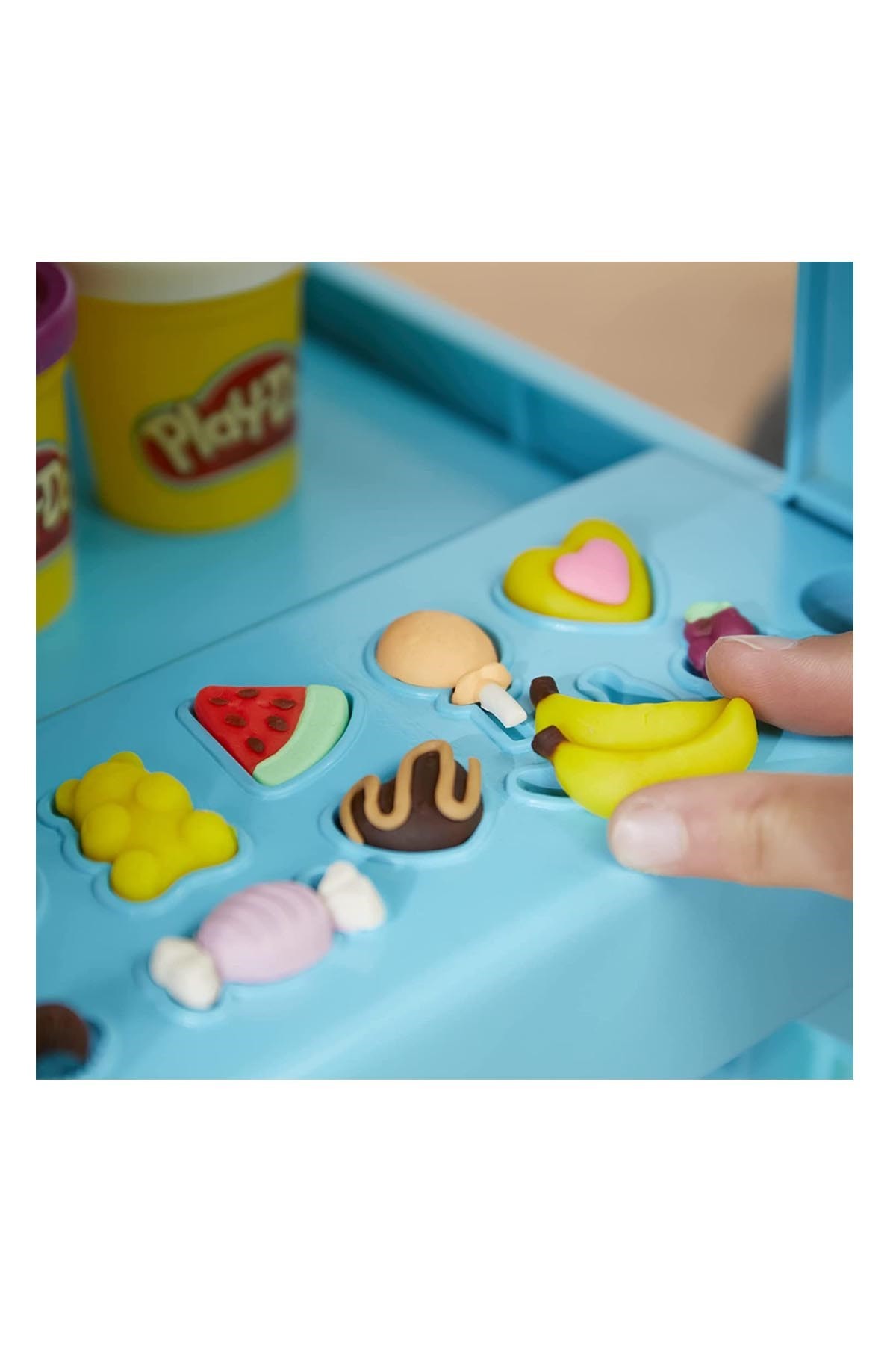 Play-Doh Dev Dondurma Arabam