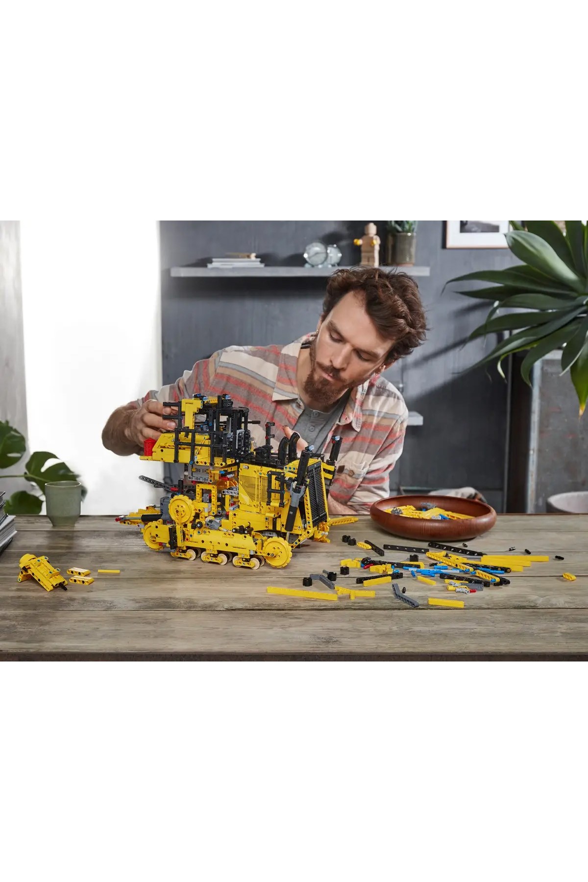 Lego Technic Cat® D11T Budozer 42131