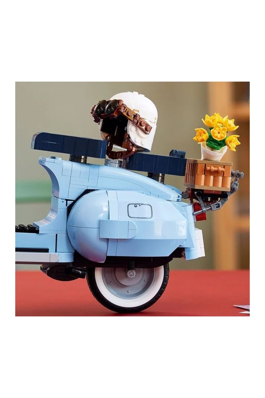 Lego Vespa 125 10298