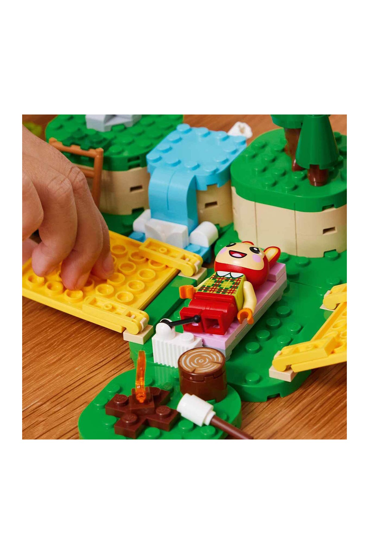 Lego Animal Crossing Bunnie Açık Hava Aktivitelerinde 77047