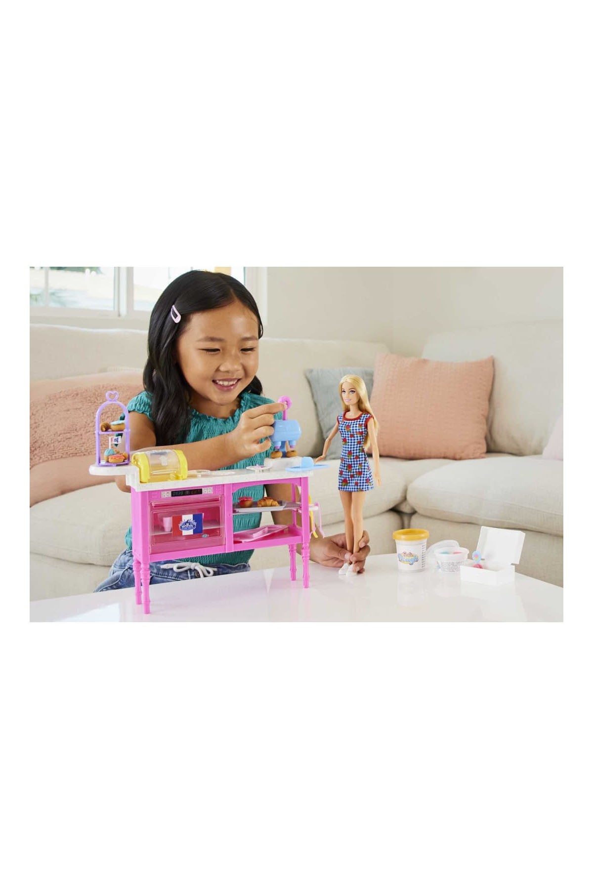 Barbie'nin Eğlenceli Kafesi Oyun Seti HJY19