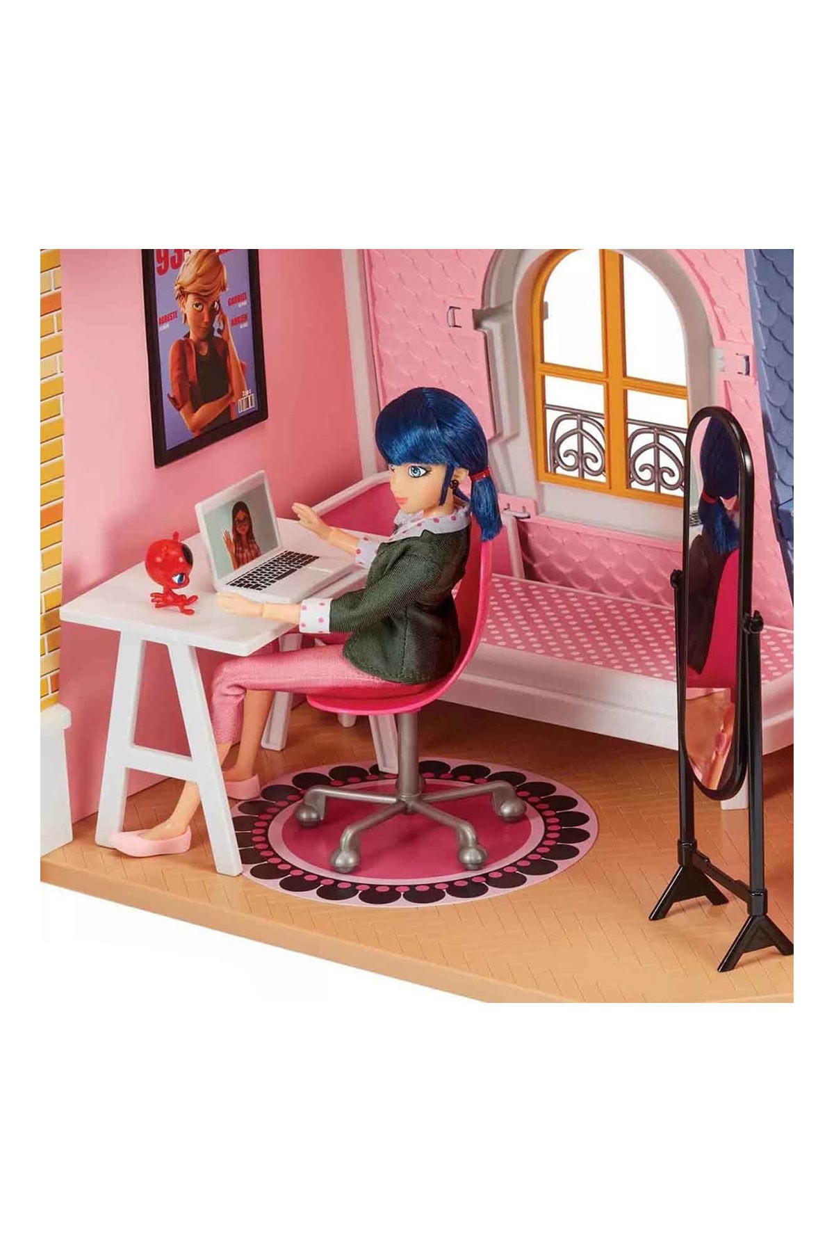 Miraculous Ladybug Marinette 2'si 1 Arada Oyun Seti