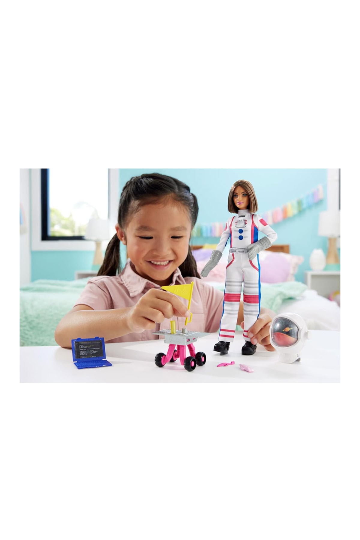 Barbie Deluxe Kariyer Bebek Astronot HRG45