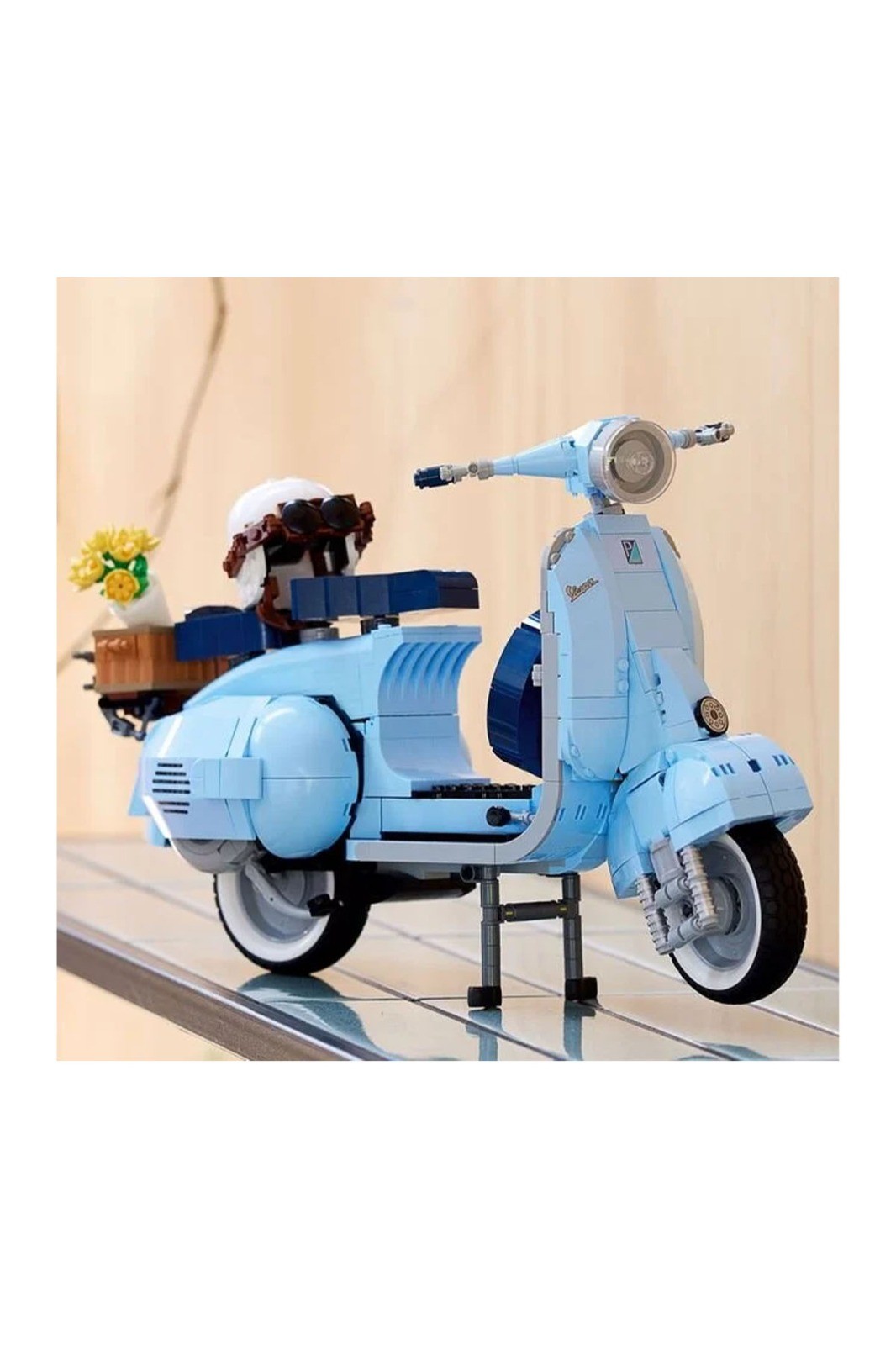 Lego Vespa 125 10298