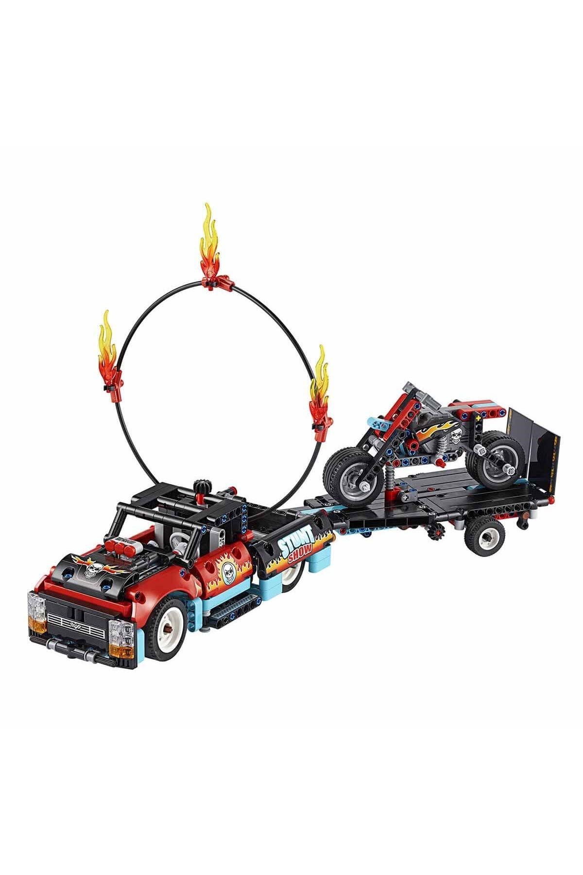 Lego Technic Gösteri Kamyoneti ve Motosikleti