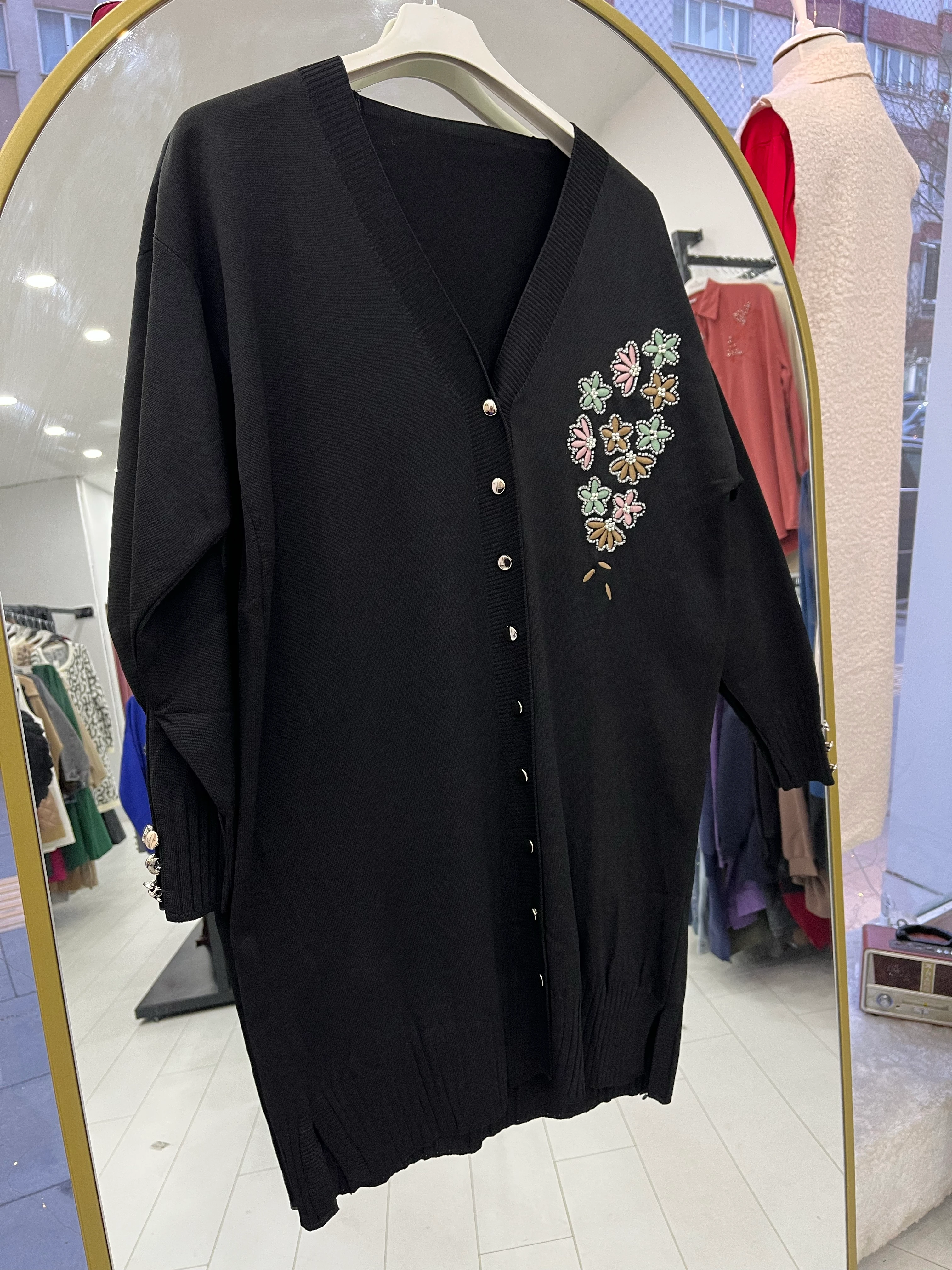 KAMPANYALI ÇİÇEKLİ HIRKA