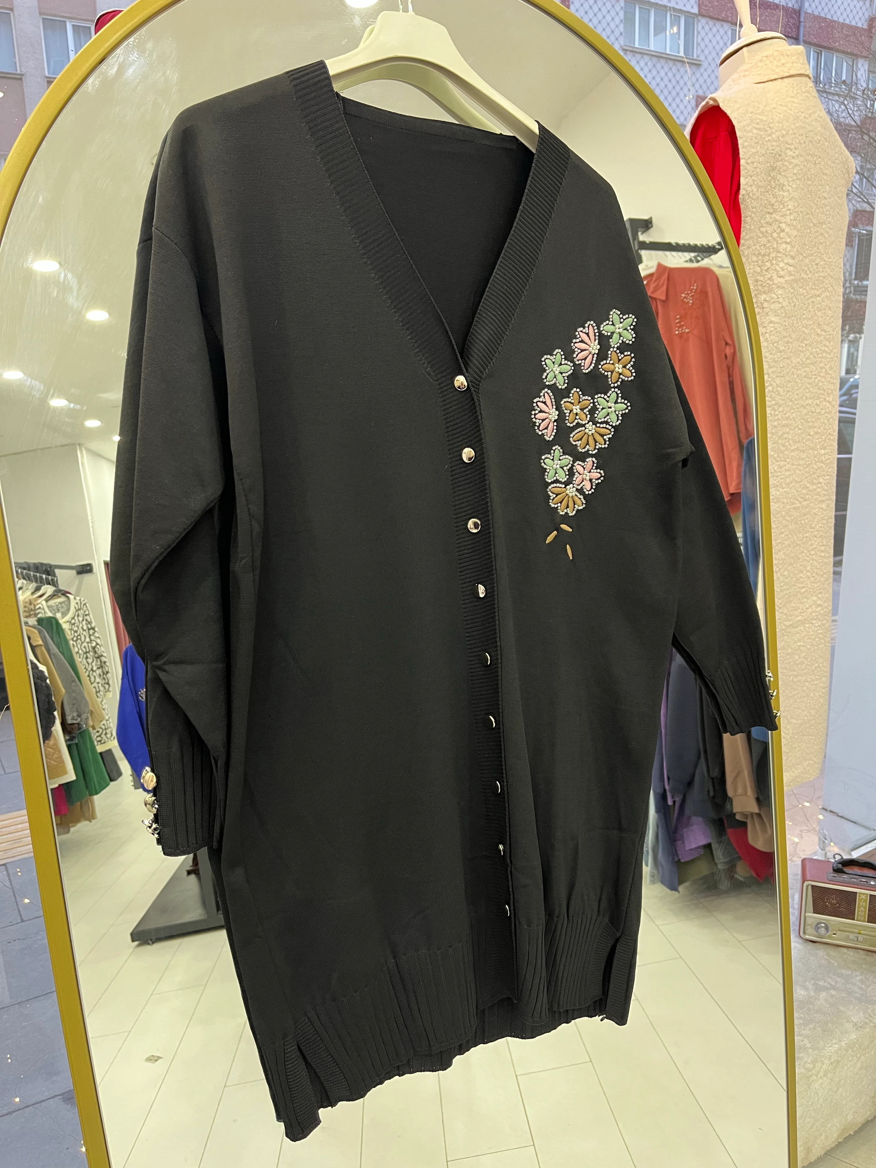 KAMPANYALI ÇİÇEKLİ HIRKA